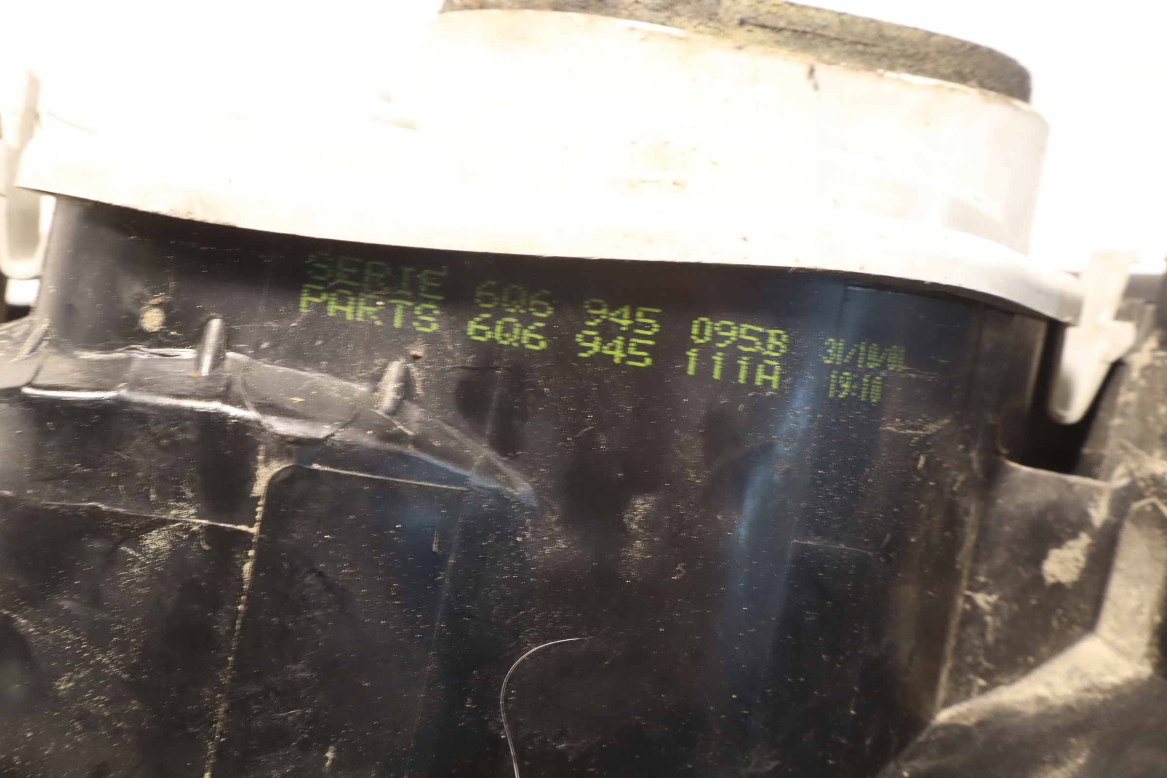 light rear left VOLKSWAGEN POLO 9N 6Q6 945 095B