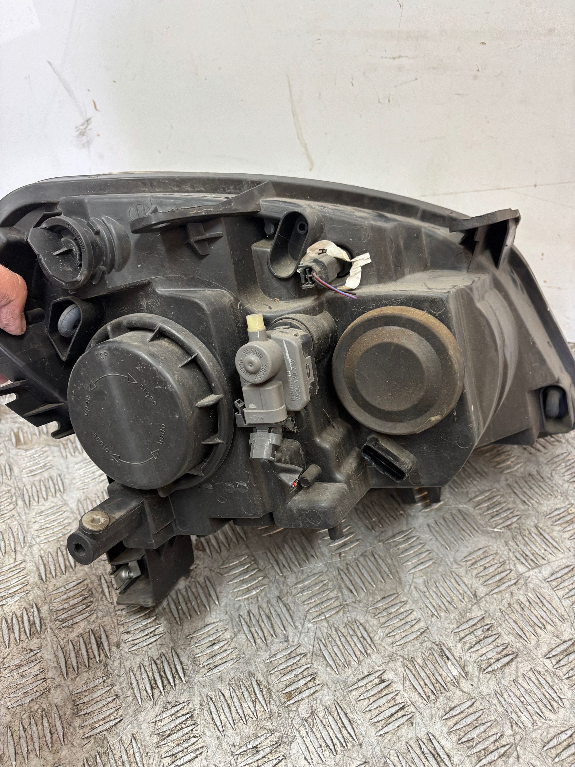 REFLEKTOR light left NISSAN QASHQAI J10 06-09