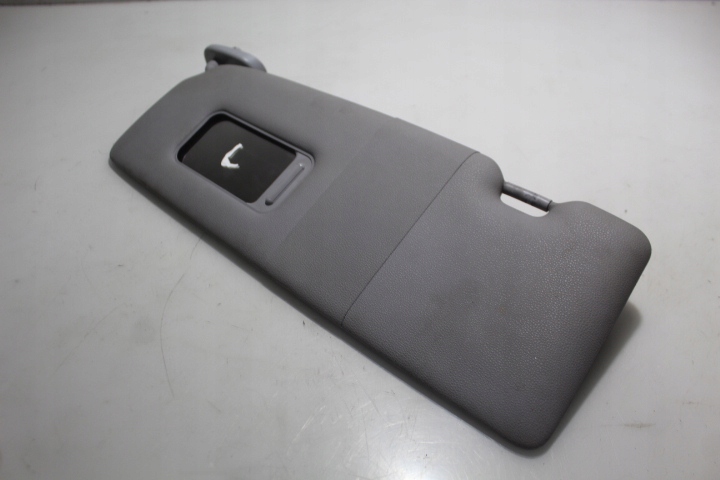 солнцезащитный козырек 1 118D E81
