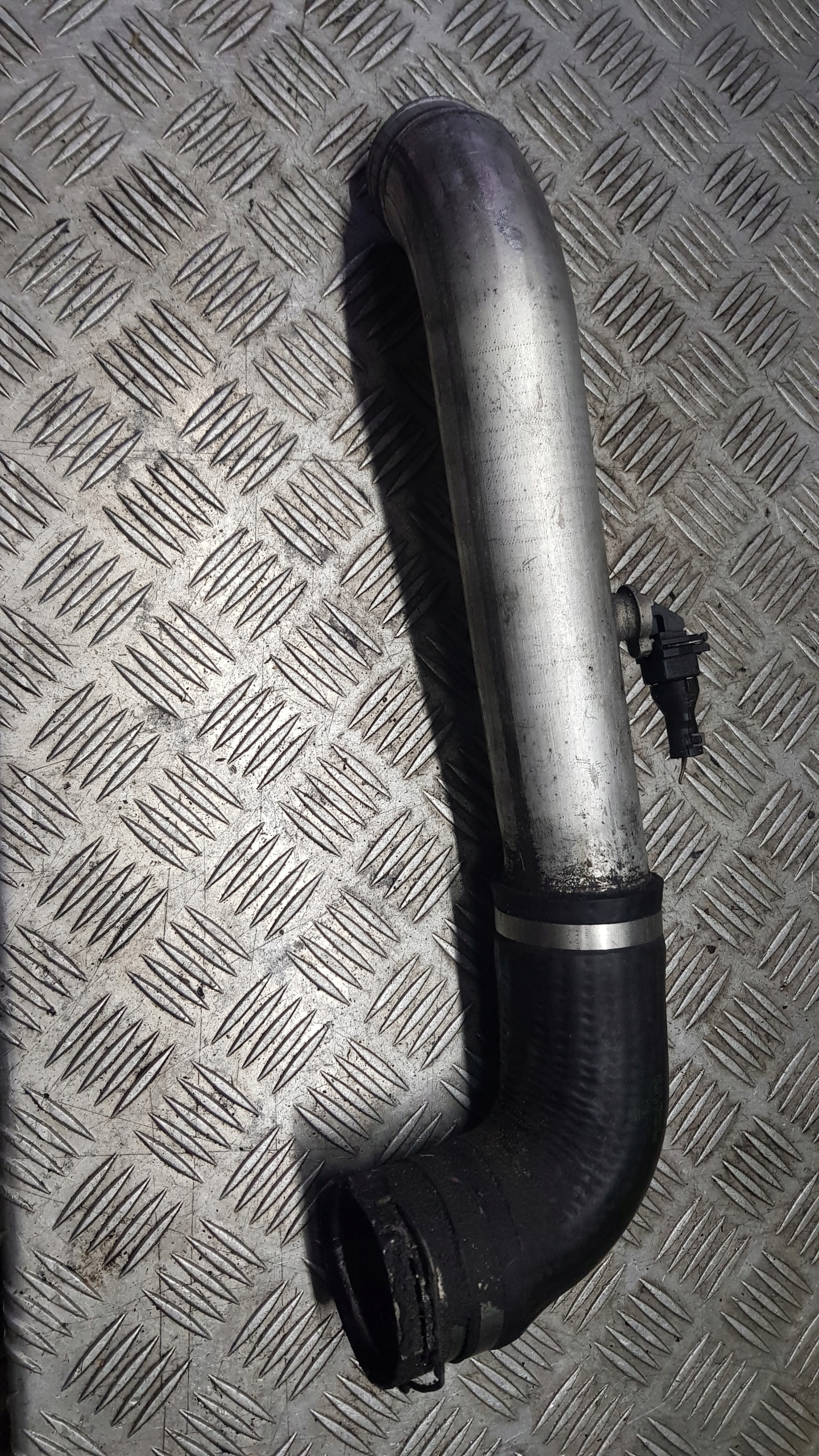 BMW E60 E61 air hose pipe wiring 2.0 3.0 D 7790130