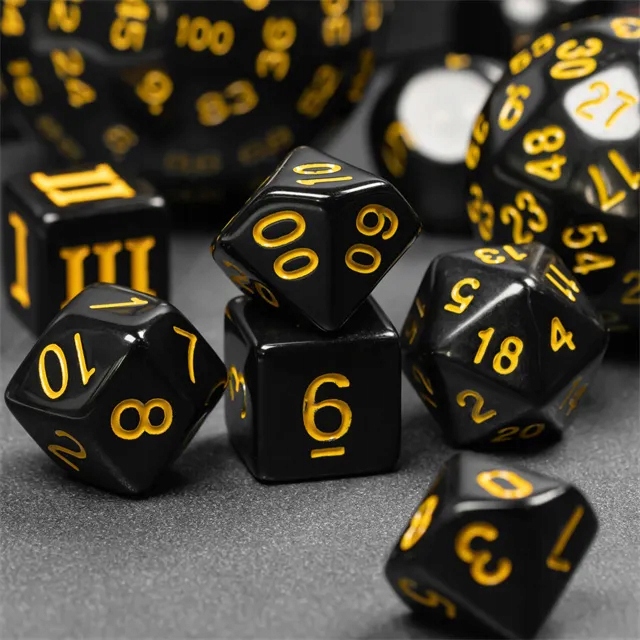 KOSTKI RPG CZARNO-ŻÓŁTY ZESTAW 15 KOŚCI KOSTEK Liczba sztuk 15 szt.