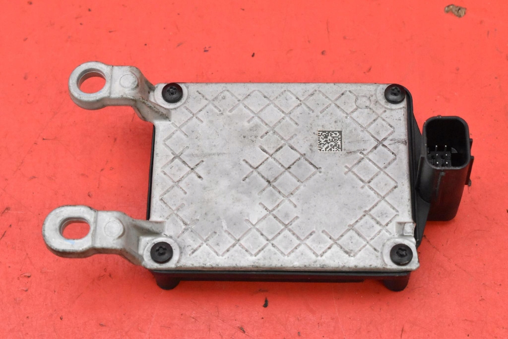 Sensor RADAR DISTRONIC 28438-5FA4A NISSAN MICRA 5 V K14 17-21