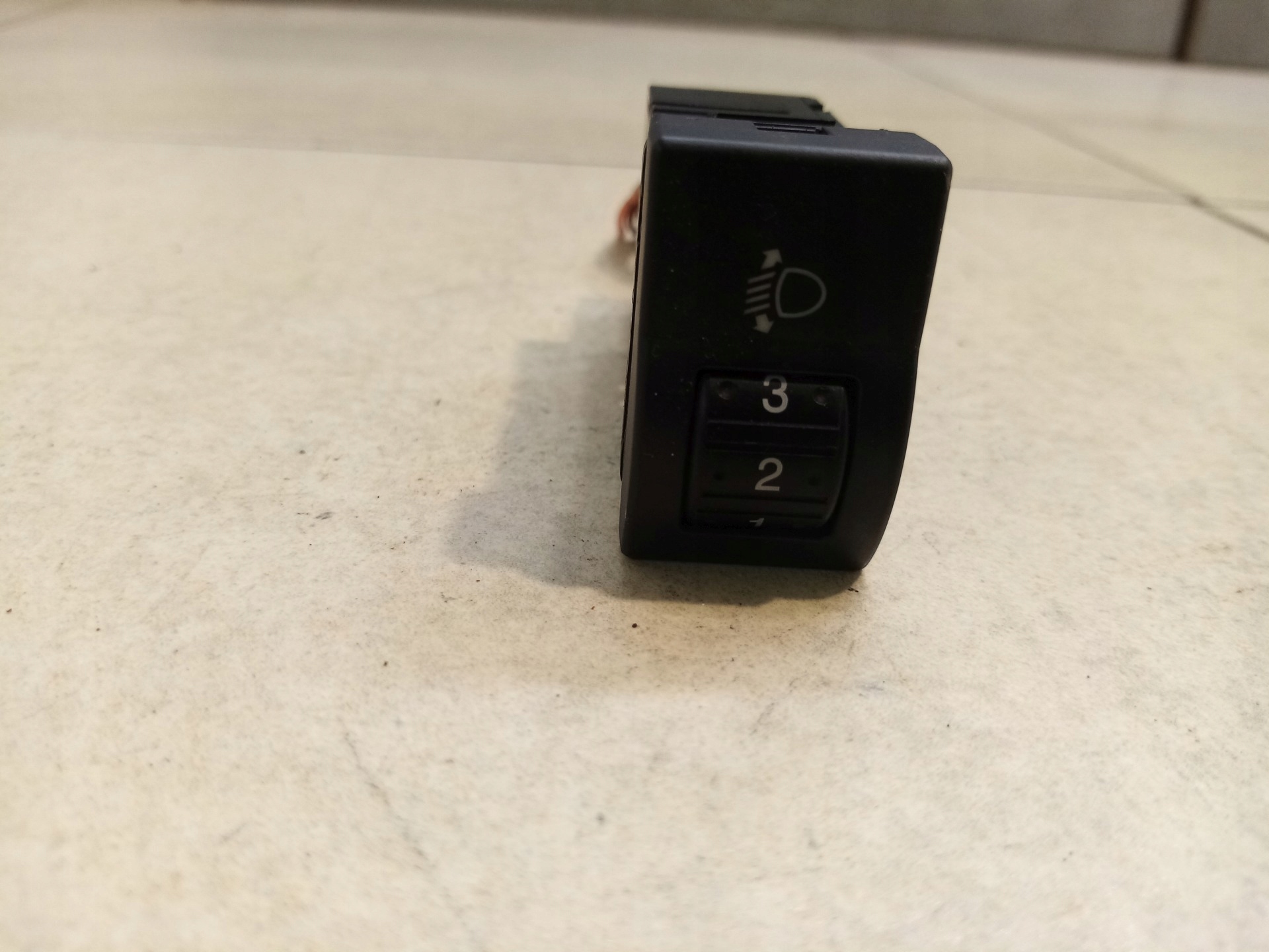 switch control of the lights MAZDA 3 1.6 TDCI