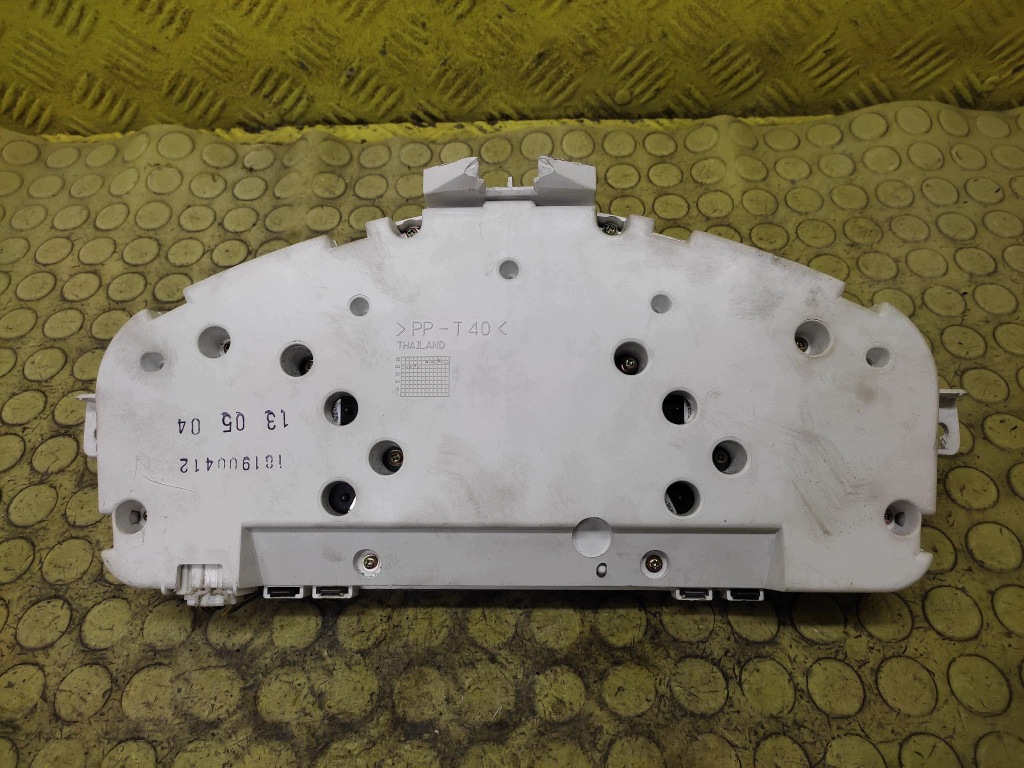 VOLVO V50 dials 30669182