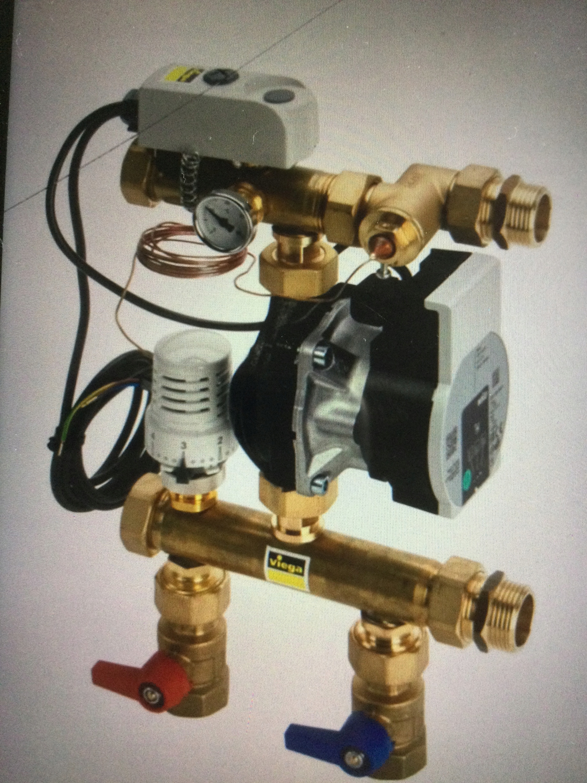 Stanica regulačná rozdeľovacia Viega Model 12542 Mosadz/rôzne 704896