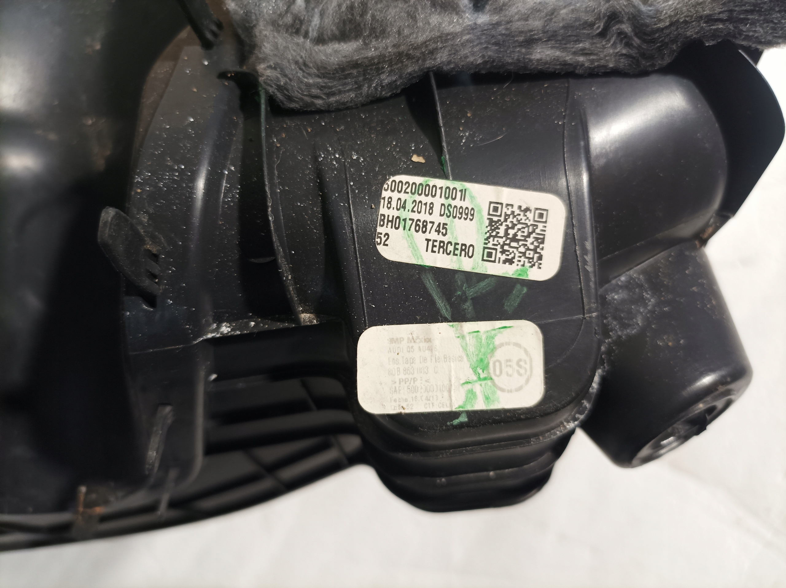 AUDI Q5 II Blende Abdeckung unter DESKE KONSOLE 80B863083C