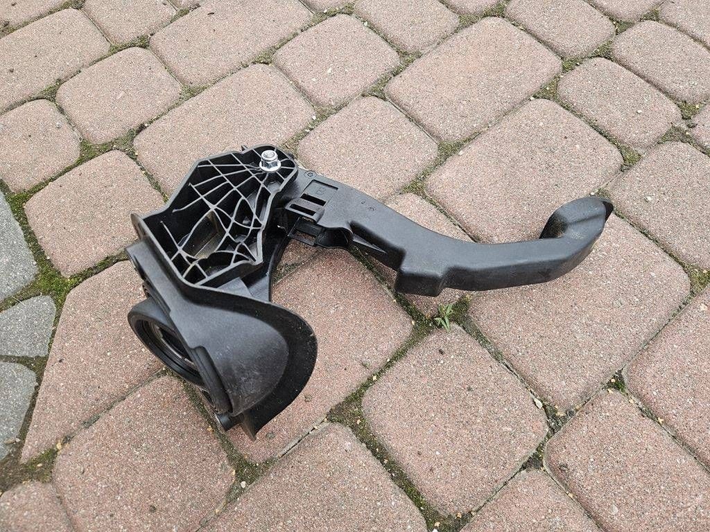 Kupplungspedal PROACE VIVARO C SCUDO JUMPY EXPERT 9676728880