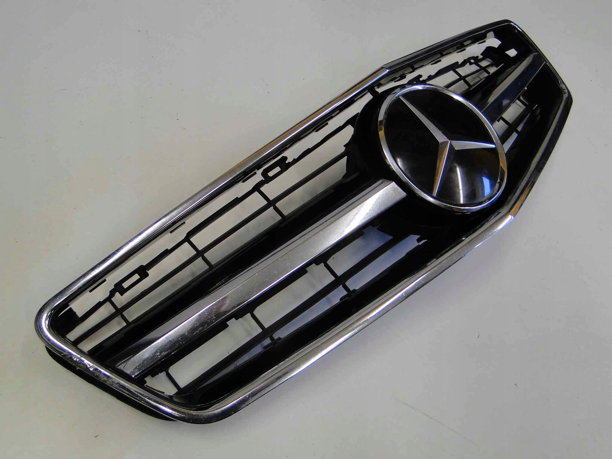 MERCEDES CLS 218 GRILL ATRAPA CHROM 63 AMG Producent części Mercedes-Benz OE