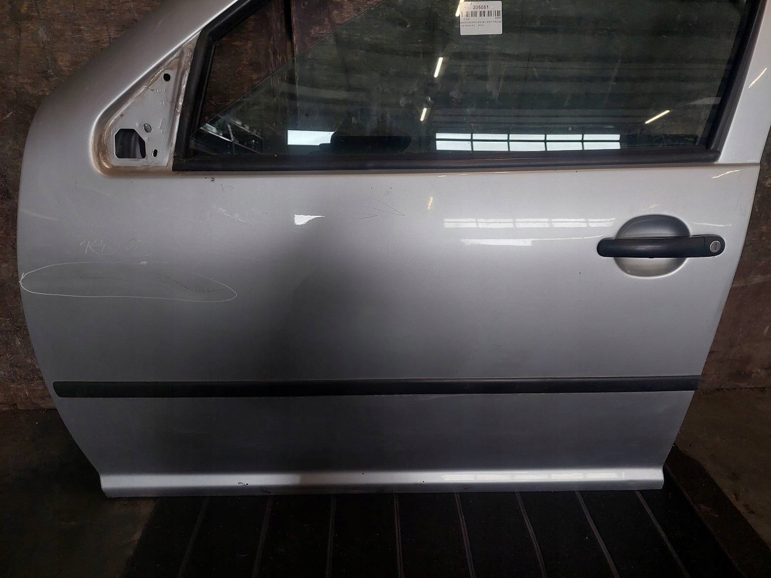door complete left front VOLKSWAGEN BORA and LA7W