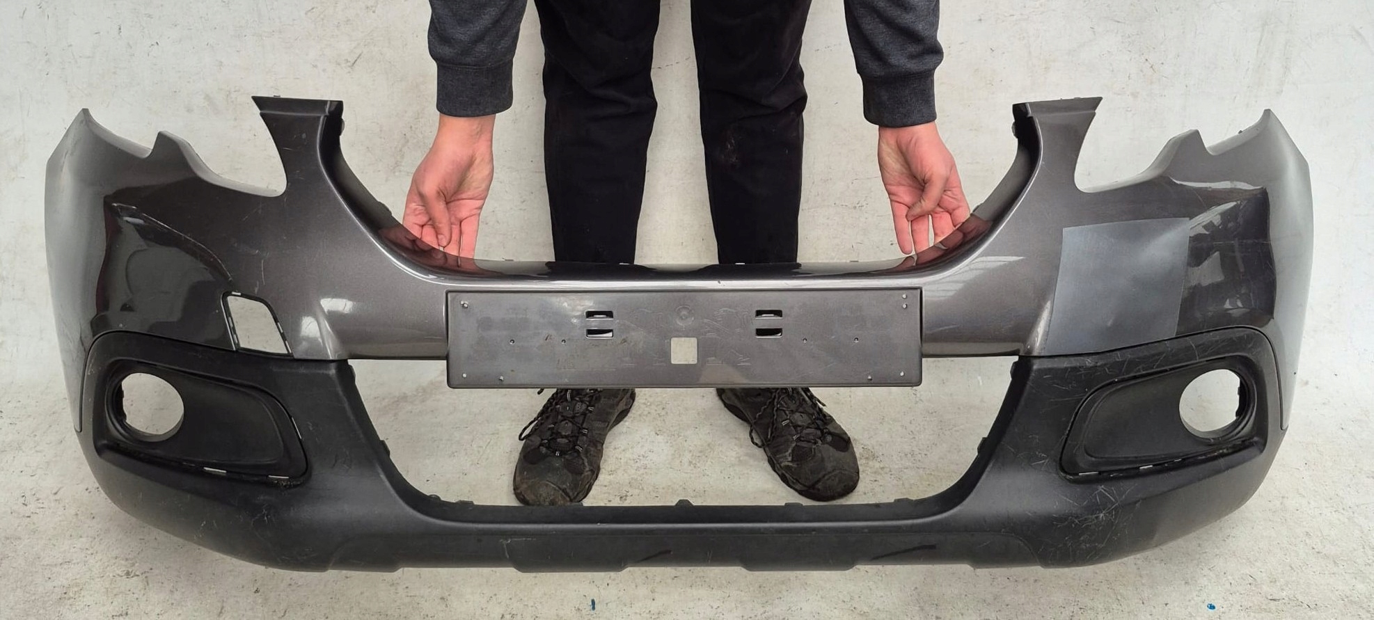 PEUGEOT 2008 and 13-16 bumper front front 9802521077