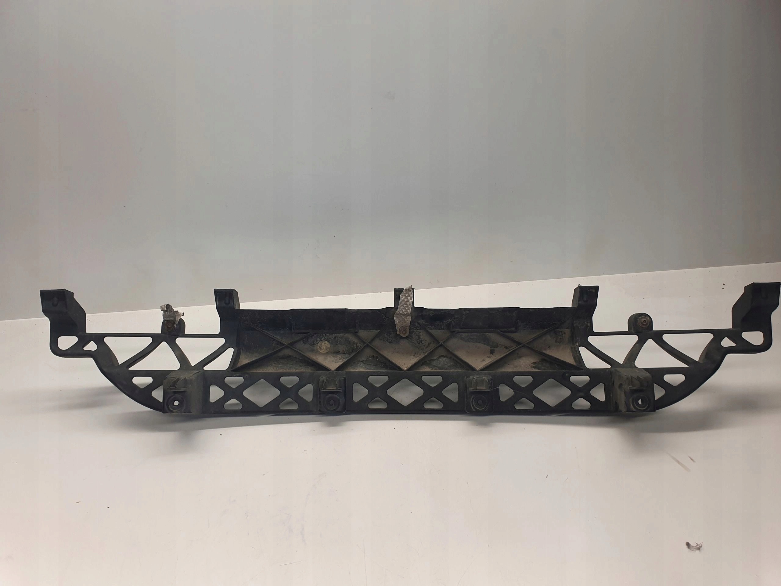 Support montage pare-chocs Arrière AUDI Q7 4L0807329