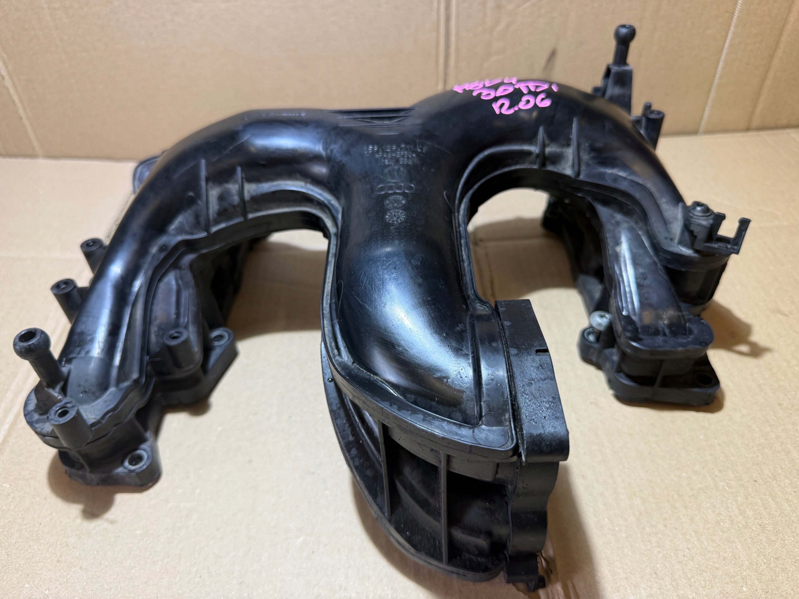 AUDI A8 D4 A6 C7 A7 3.0 TDI intake manifold 059129711CF