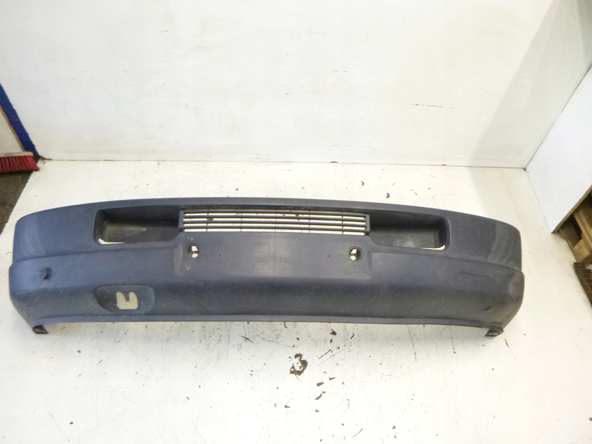 front bumper VW Volkswagen Passat LT 1999r.