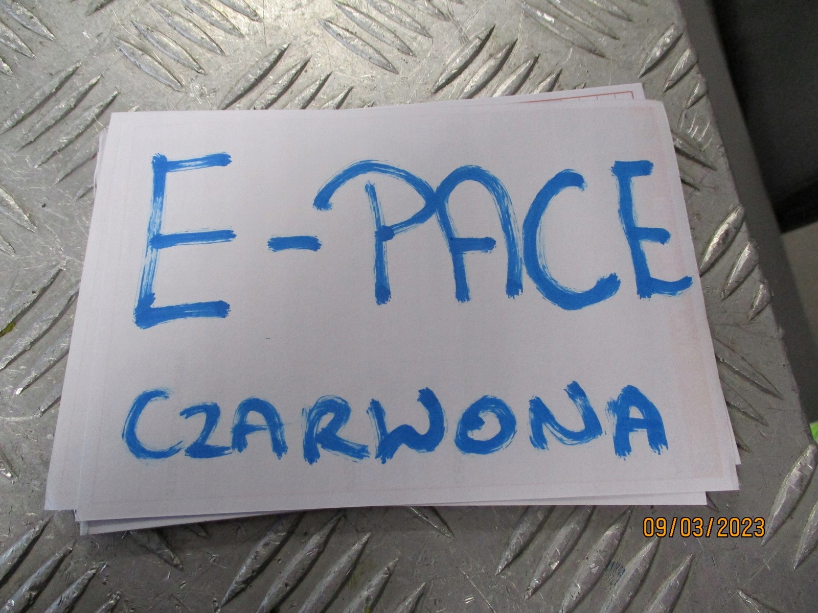 Deska tábla pulpit JAGUAR E PACE CZERWONA