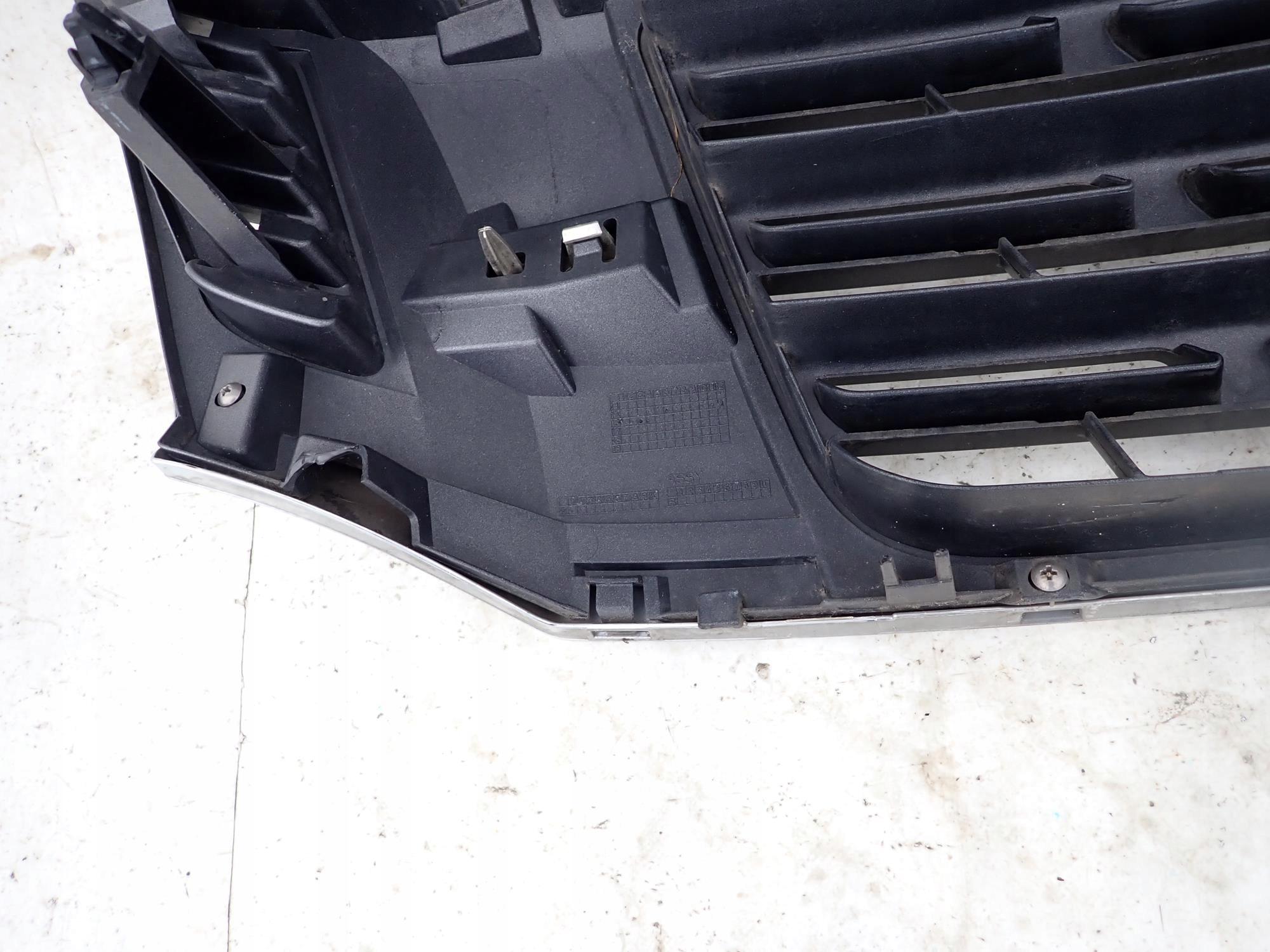 NISSAN NAVARA IV 4 14-20 Grill Grill