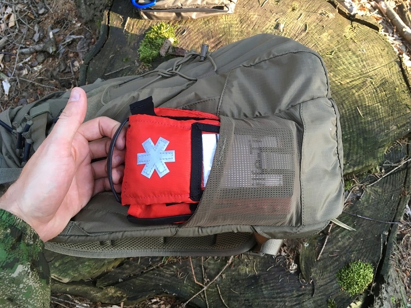 APTECZKA TURYSTYCZNA WOJSKOWA HELIKON UNIVERSAL MED INSERT KIT NYLON BLACK Model Universal Med Insert