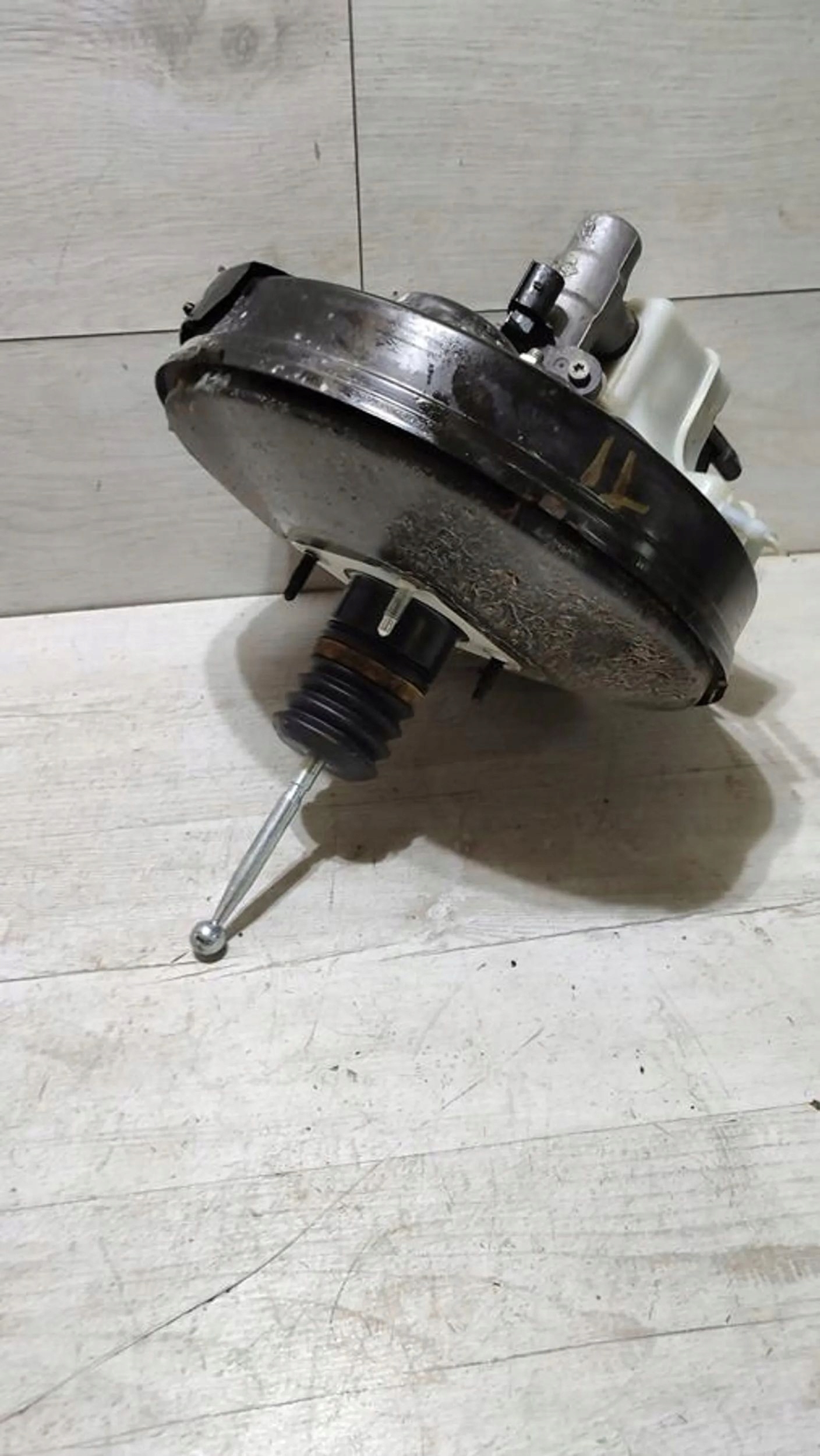 Volkswagen Tiguan Lift 5N0 servo pumpa kočnice