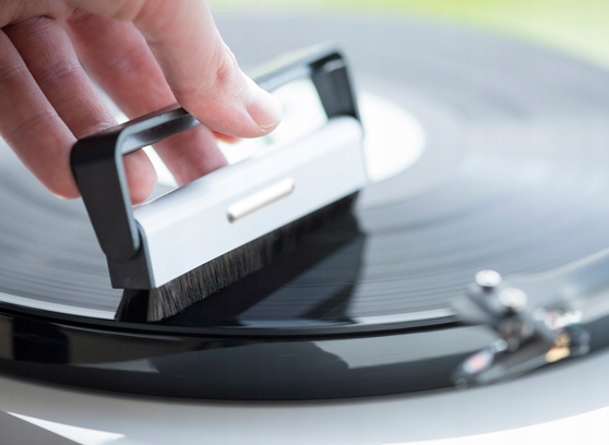 PRO-JECT BRUSH IT SZCZOTKA DO PŁYT WINYLOWYCH WINYLI WŁOSIE WĘGLOWE Model Brush It