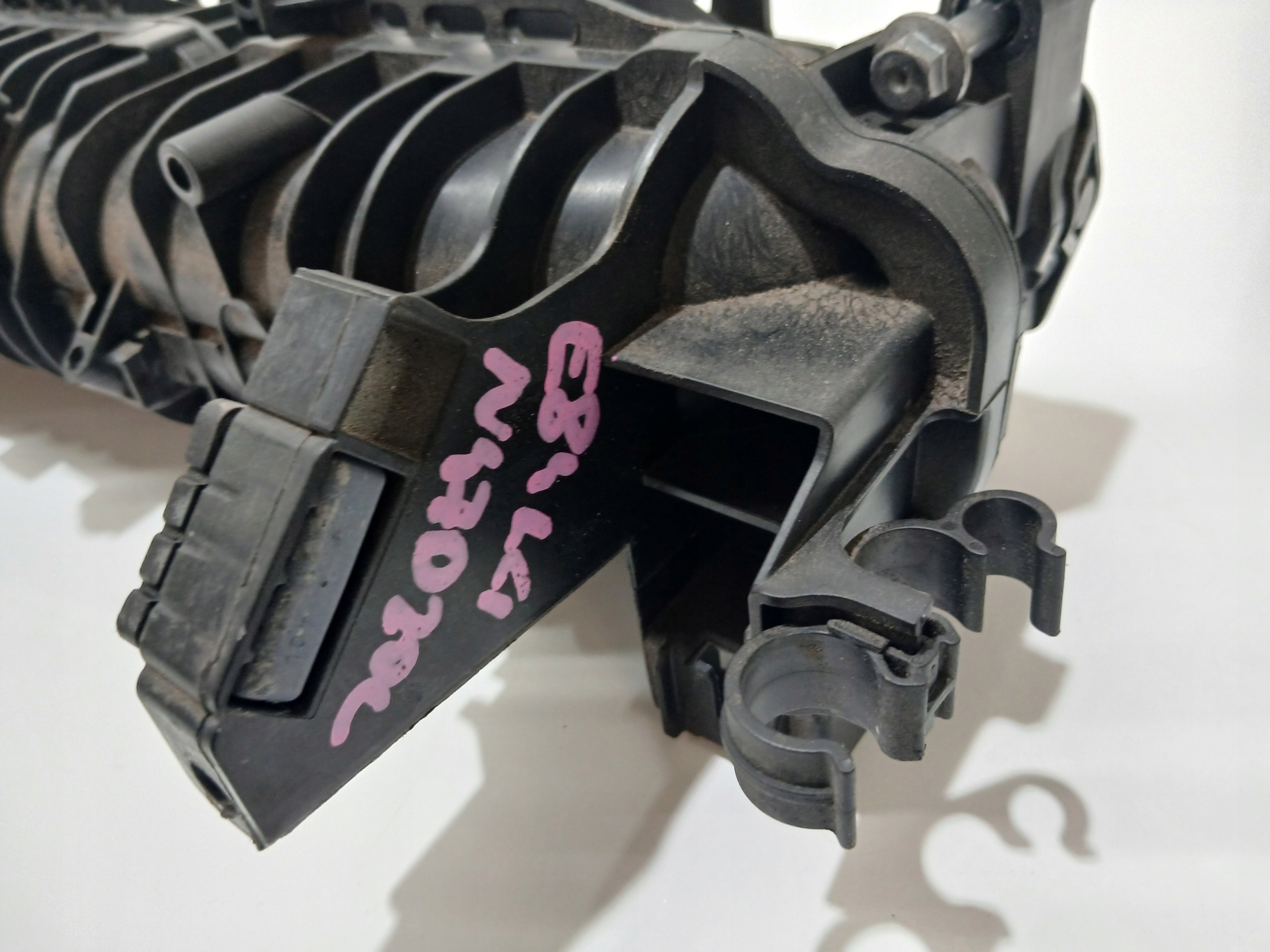 intake manifold BMW X1 E84 N47D20C OE 7807991 (24235588)