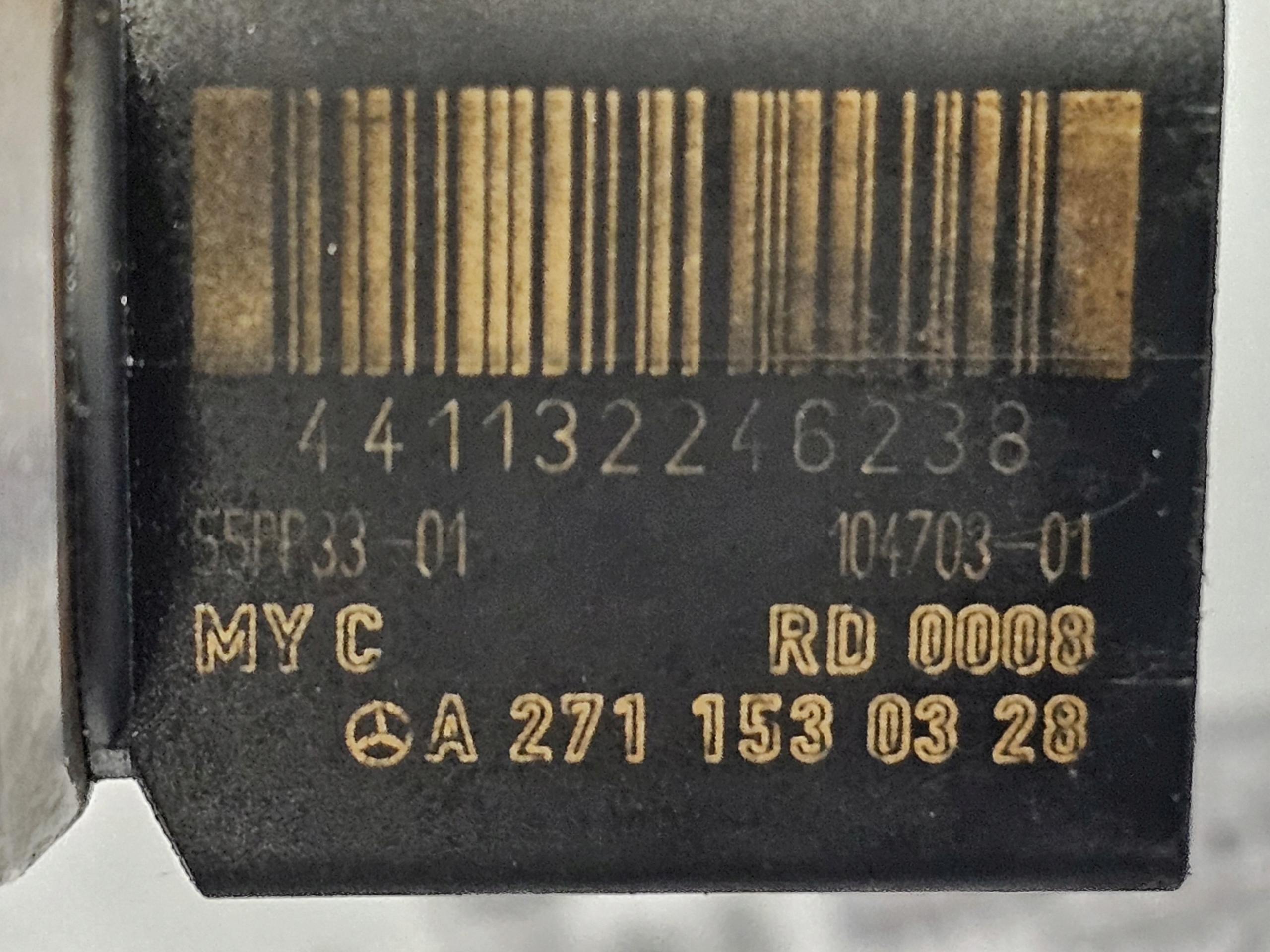 MERCEDES W212 1.8 b 271860 топливная рейка A2710705495 A2711530328