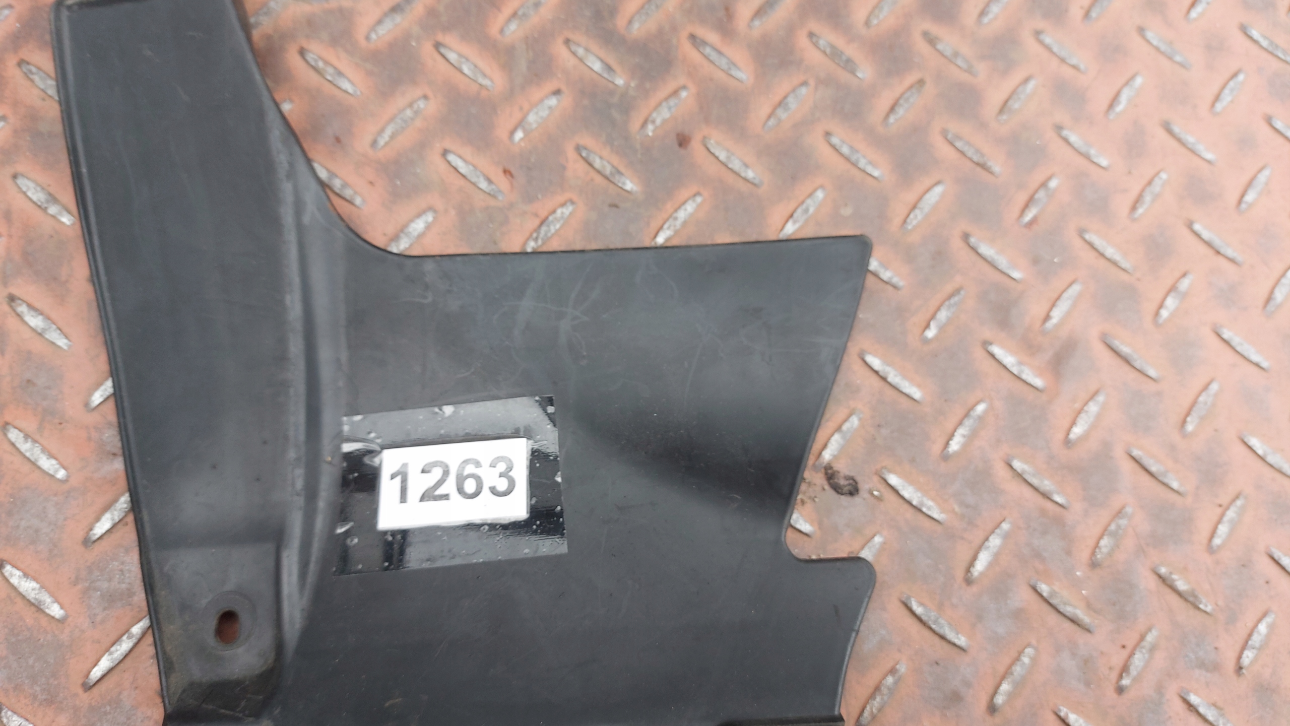 mudguard flap left front TOYOTA CAMRY 01-11 PREVIA 00-05