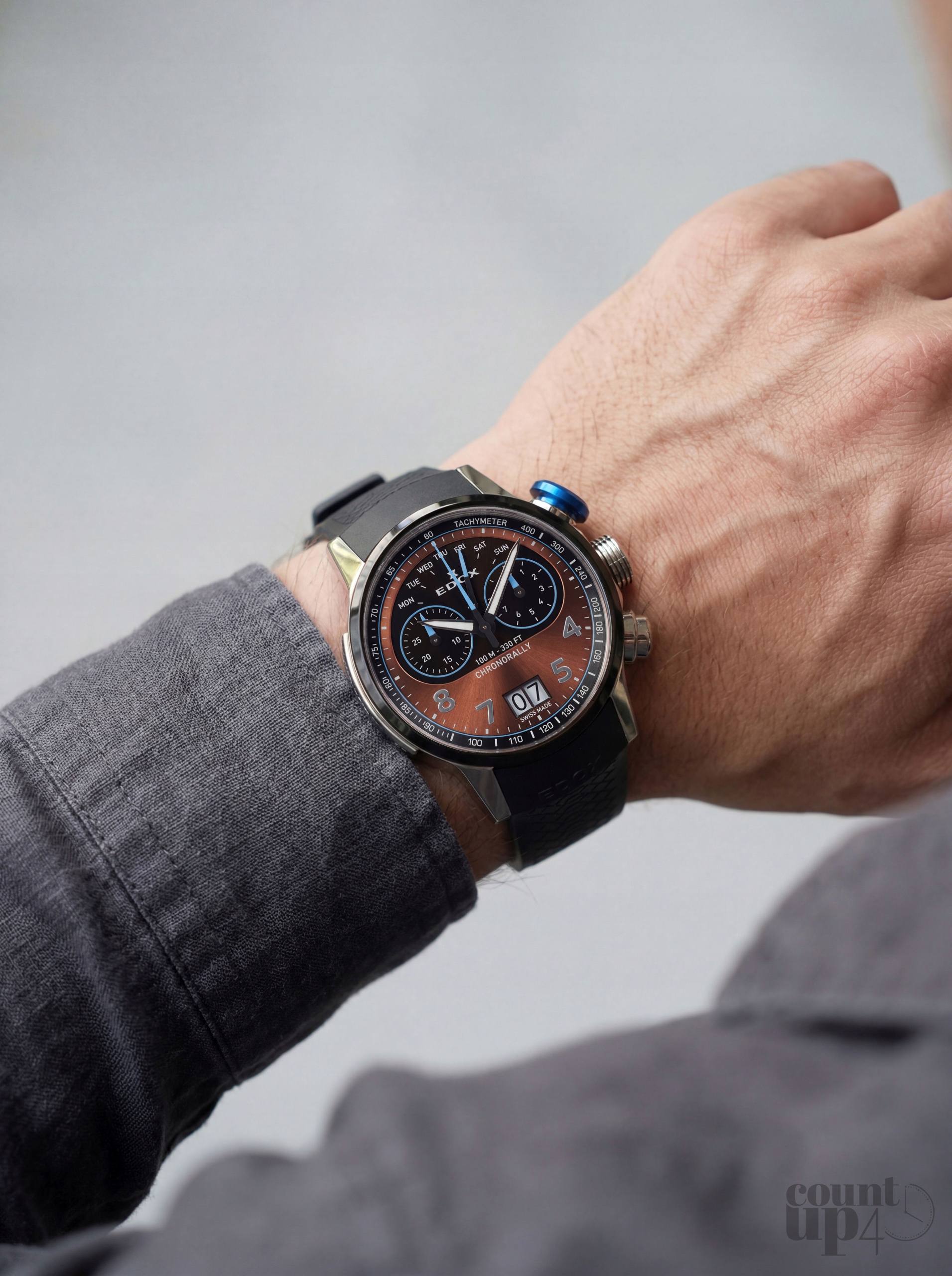 Edox Chronorally Titanium 38003-TINBU-BRNBU 45mm 10ATM Nadměrné tlačítko