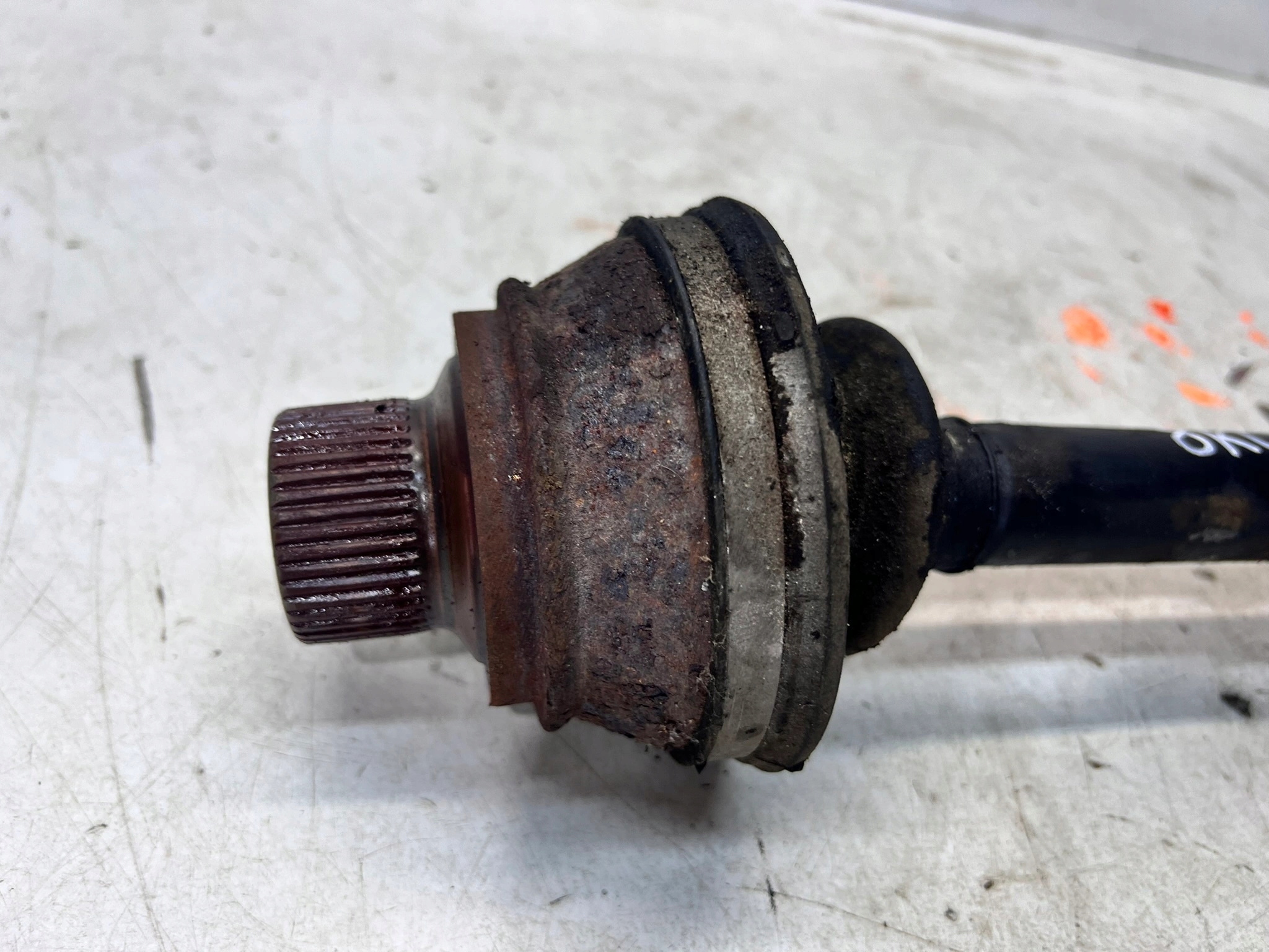 semi-axis right rear part AUDI A4 B8 A5 8T 8K0501204L