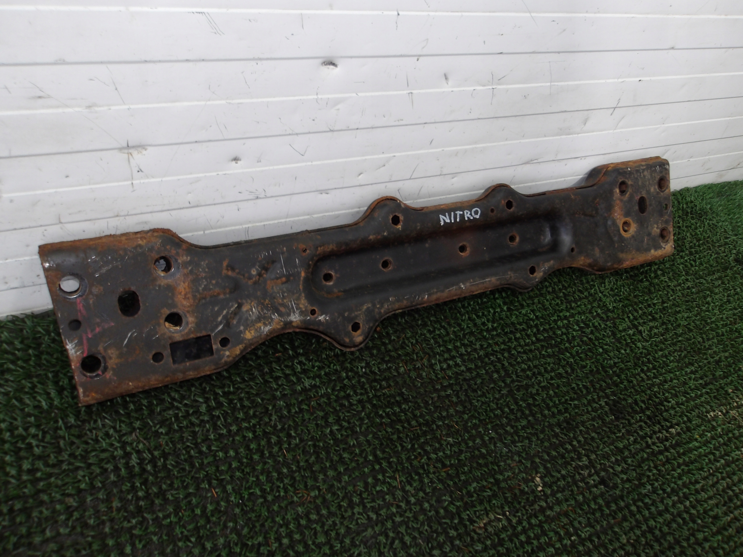 DODGE NITRO 07-11 4.0 V6 sider below gearbox