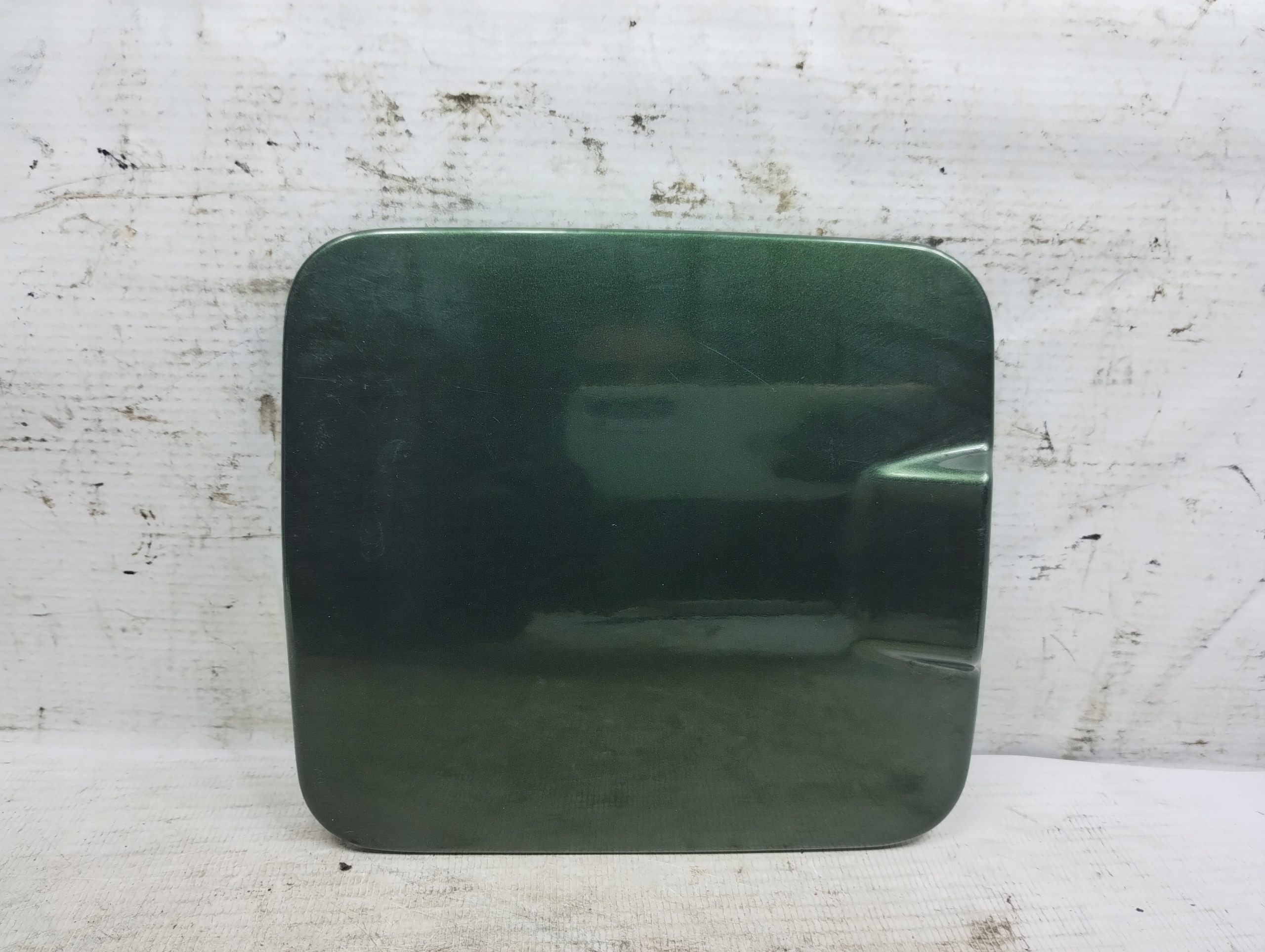 VOLVO V90 KLAPKA WLEWU 421-42 Numer katalogowy części KLAPKA WLEWU PALIWA VOLVO S90 V90 960 940 177-31