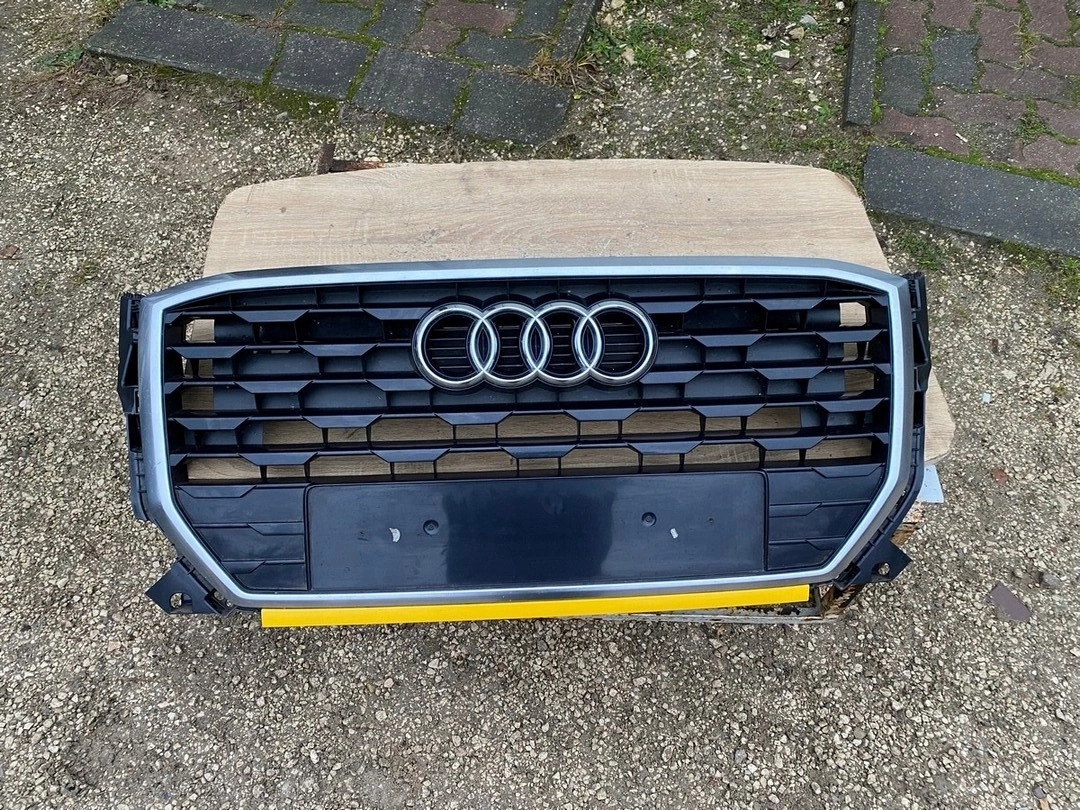 Audi Q2 Kühlergrill FRONTGRILL Kühlergitter 81A853651 - Thumbnail 1
