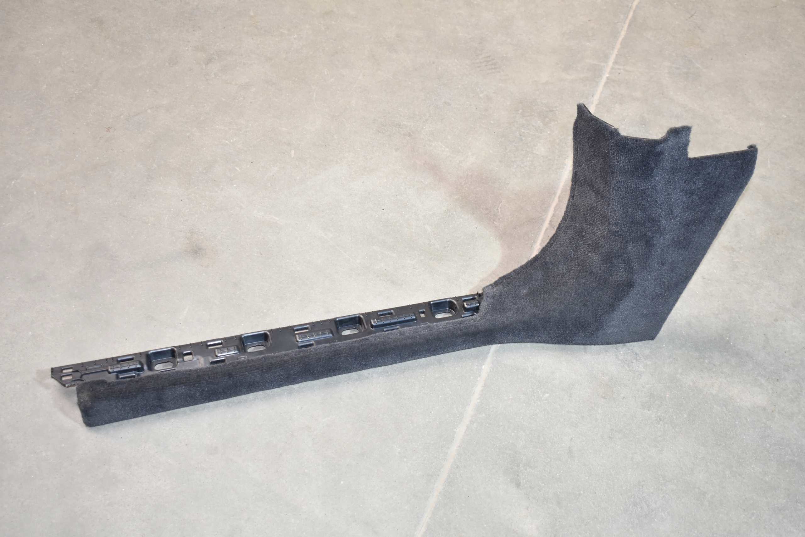 IDEALNA moulding threshold left SLUPKA A BMW G70 1