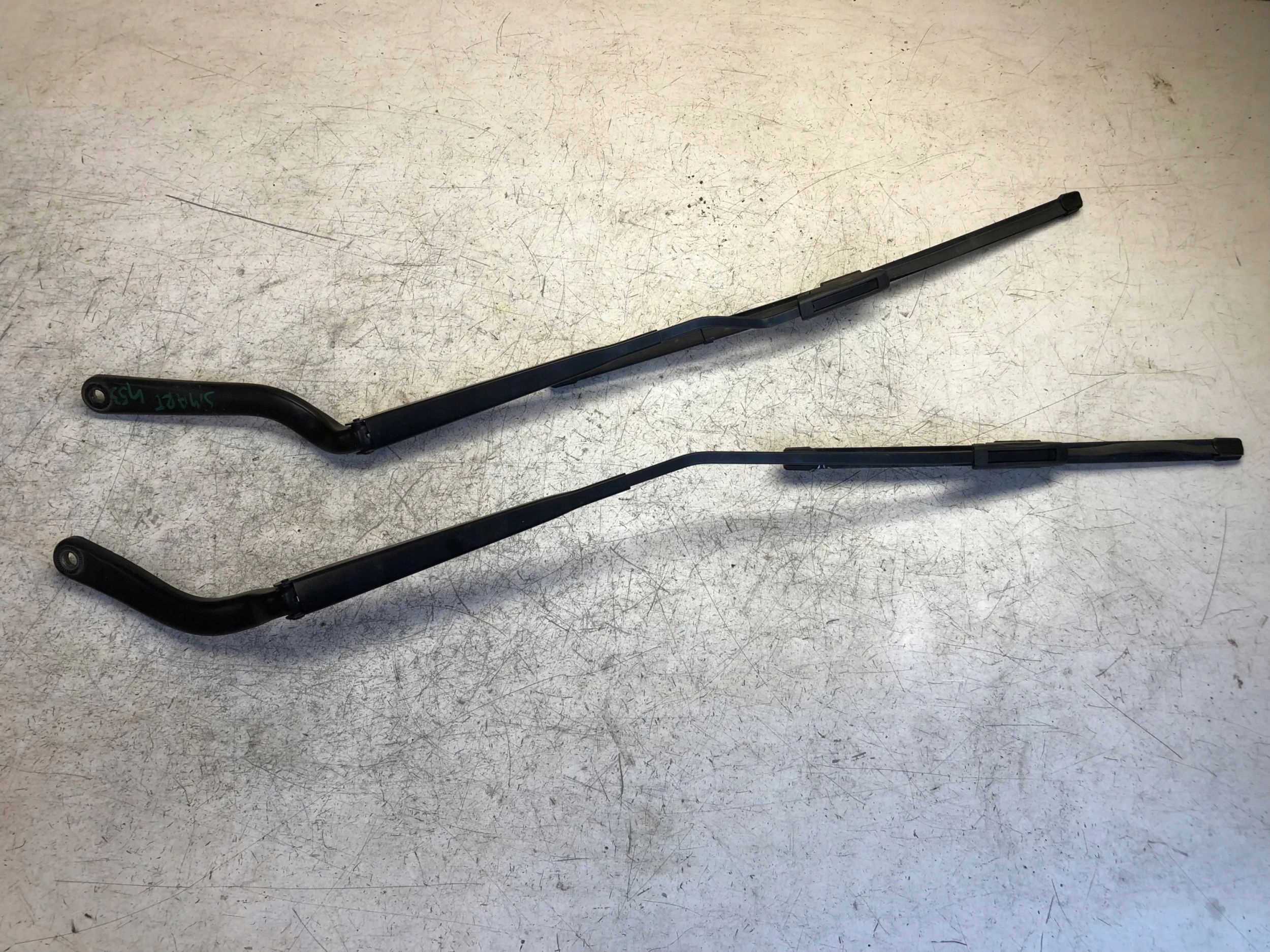 wiper arms front SMART FORFOUR 453 A4538200144 A4538200244