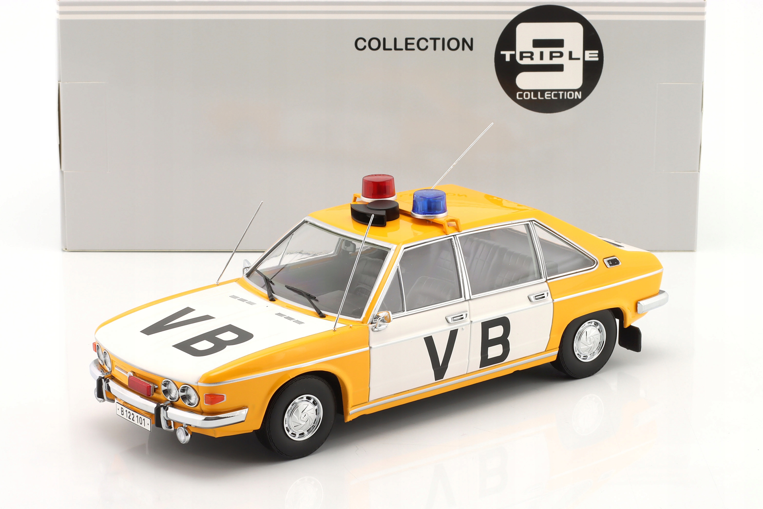 TRIPLE9 Tatra 613 Vb Československá milice 1:18