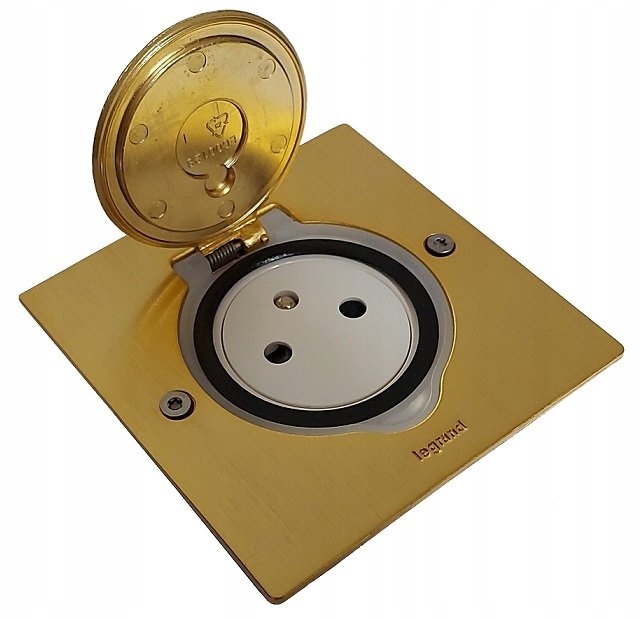 Hermetická podlahová zásuvka Mosadz Legrand IP44