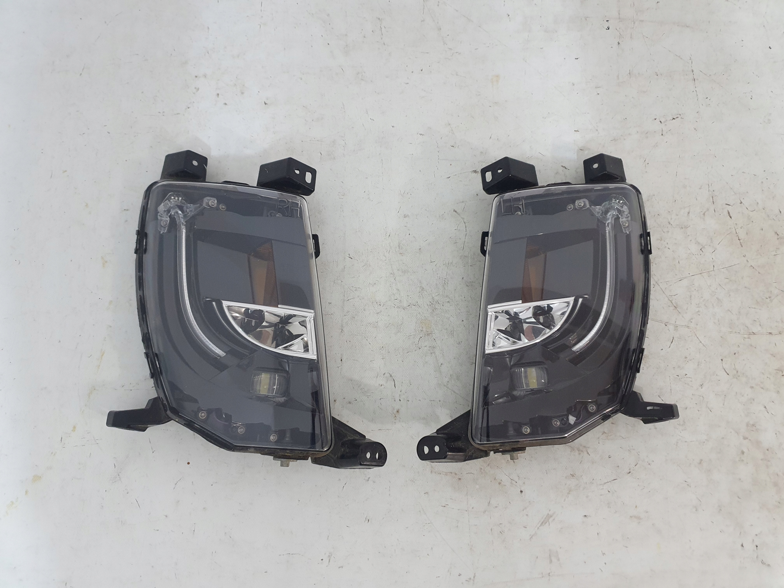 TESLA MODEL S fog light right 600591400E left 600591300E USA