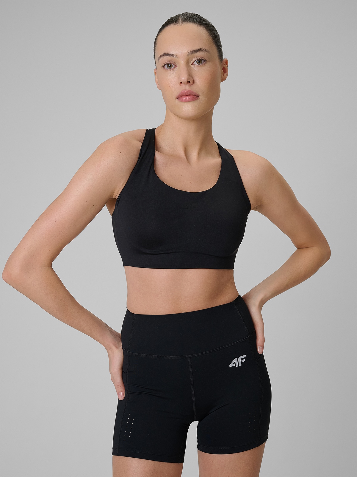 4F Dámská Sportovní Podprsenka Černá Slim Střední Podpora L