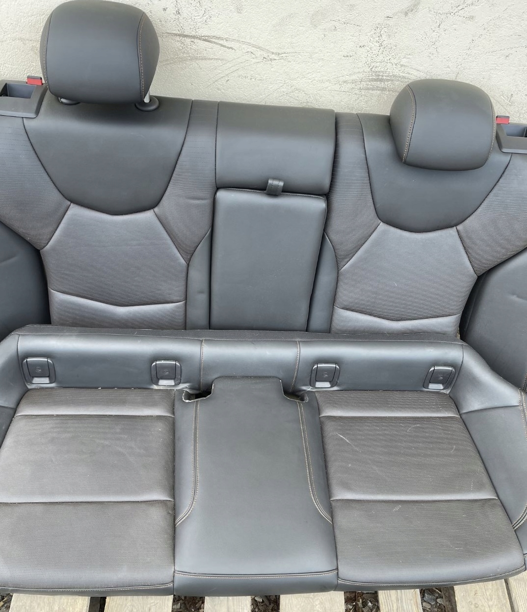O7 CADILLAC CT5 SPORT V 2019 - Sitz hinten heck KOMPLET Leder PERFOROWANA