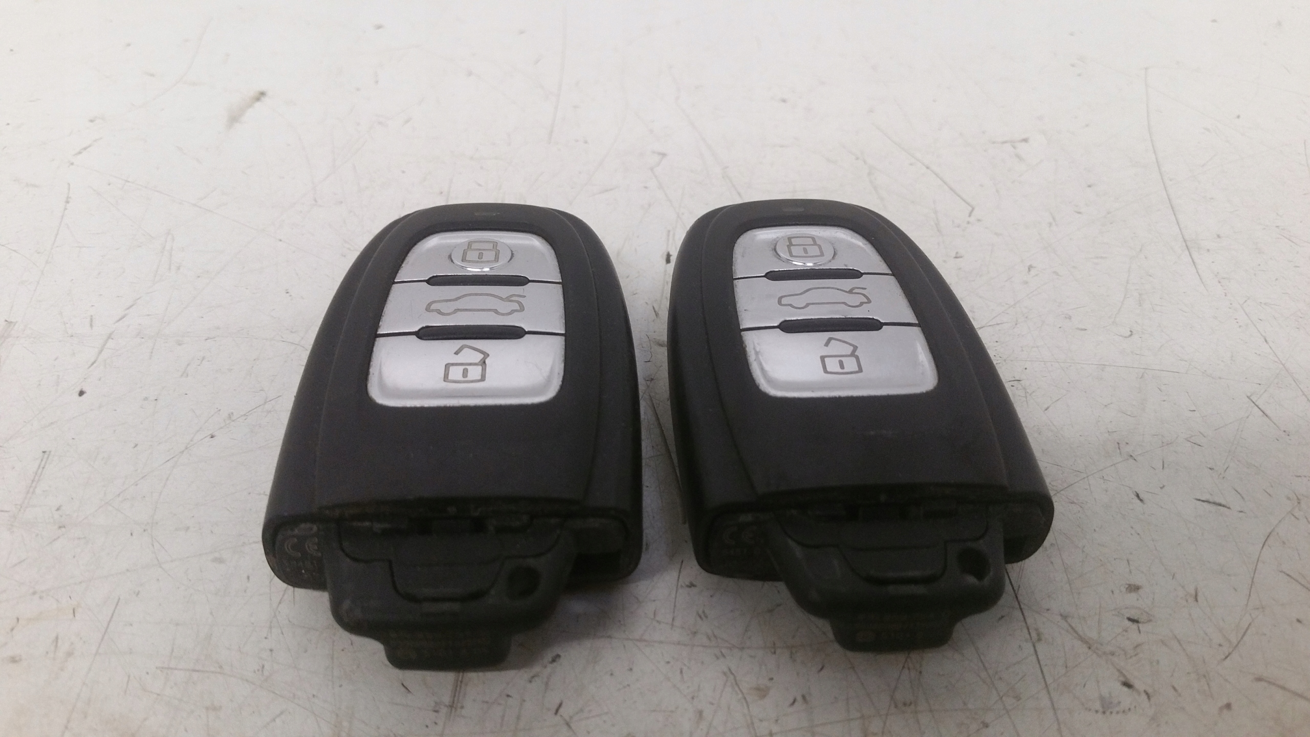 Pilot klíček 8T0959754D Audi A4 B8