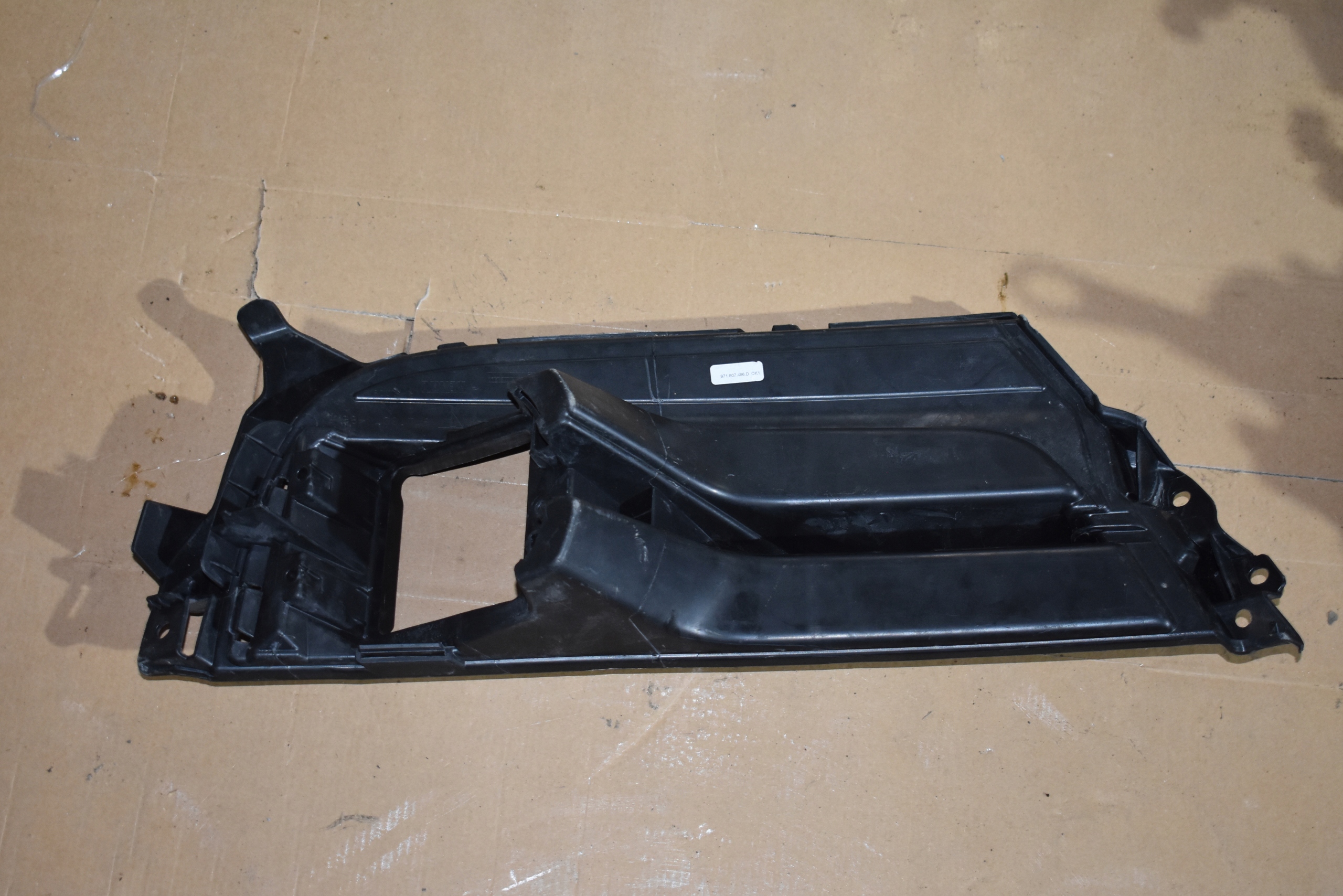 IDEALNA grid of a bumper right PORSCHE PANAMERA 971 1