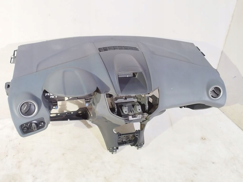 Ford Fiesta MK7 dashboard instrument panel console EU