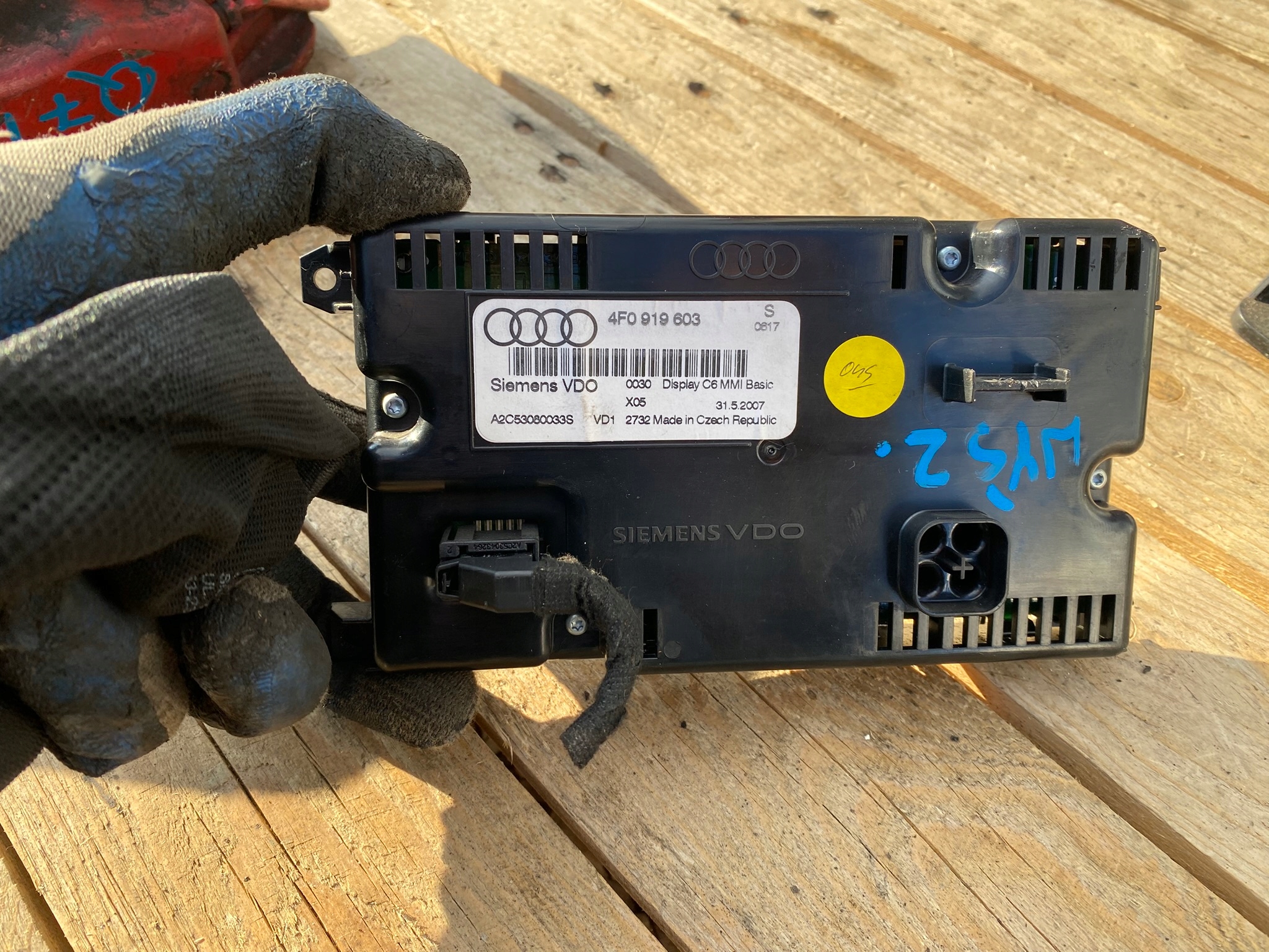 Bildschirm der Navigation AUDI A6 C6 4F0919603