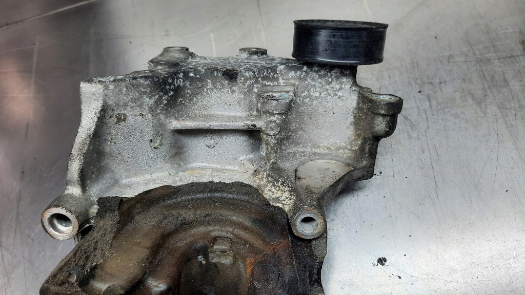 лапа Двигателя kia CARENS II 2.0 04R