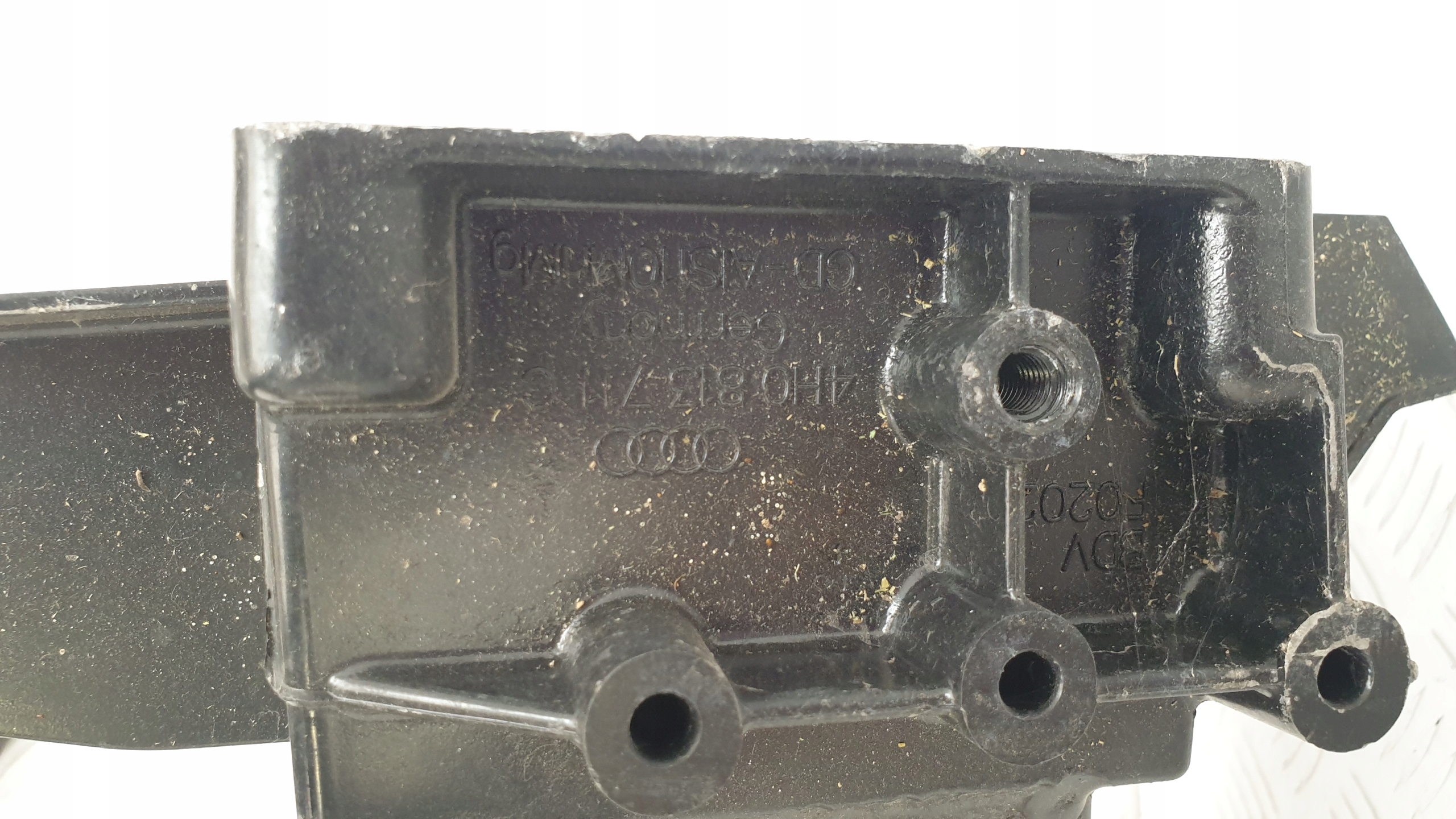 4H0806063H лонжерон защита шасси Audi A8 D4 2011-2017r