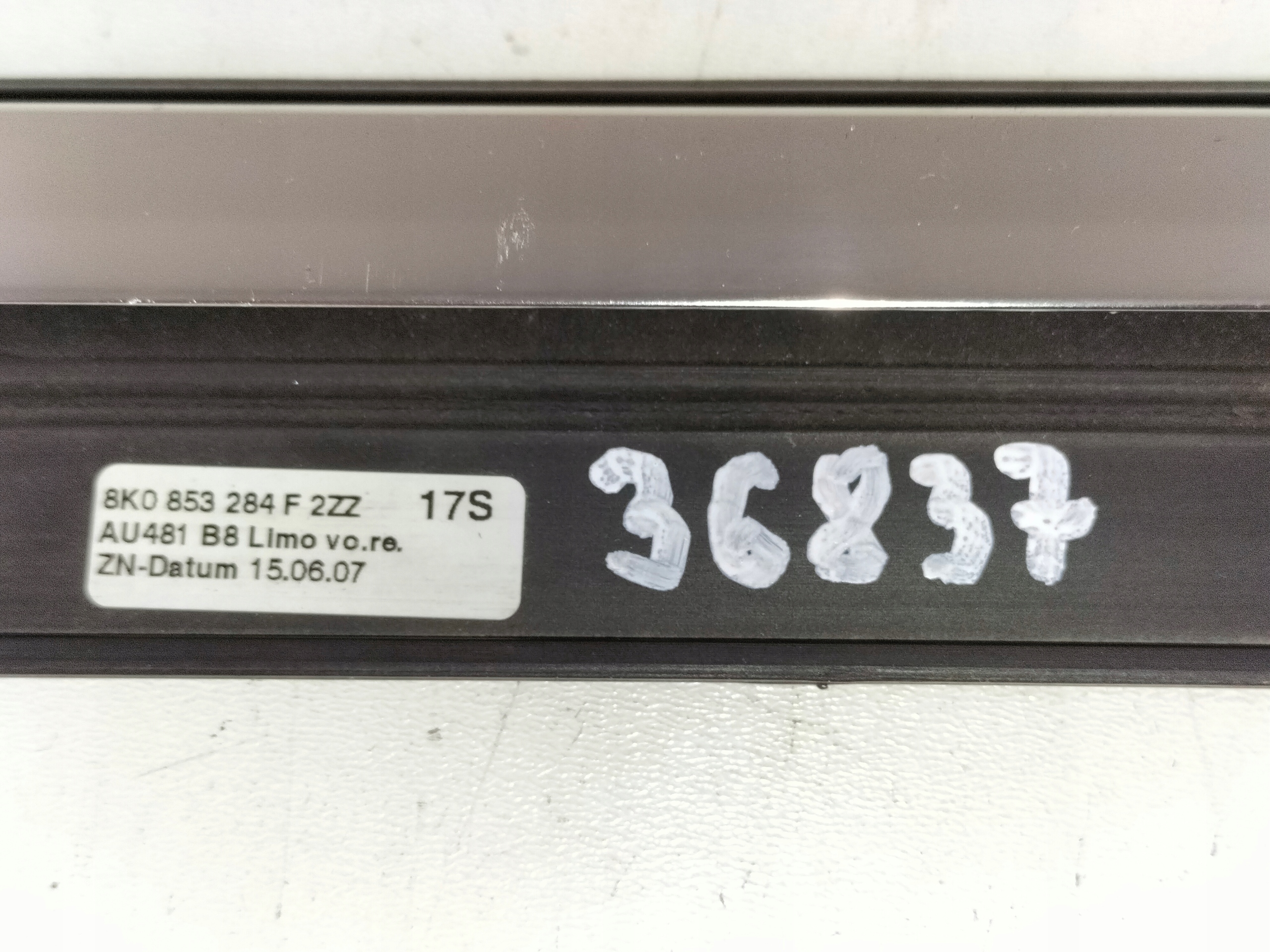 moulding dust front right AUDI A4 B8 07-15