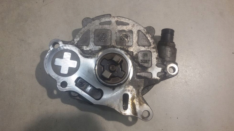 Pompa VACUM IBIZA IV 1.6 TDI 03L145100