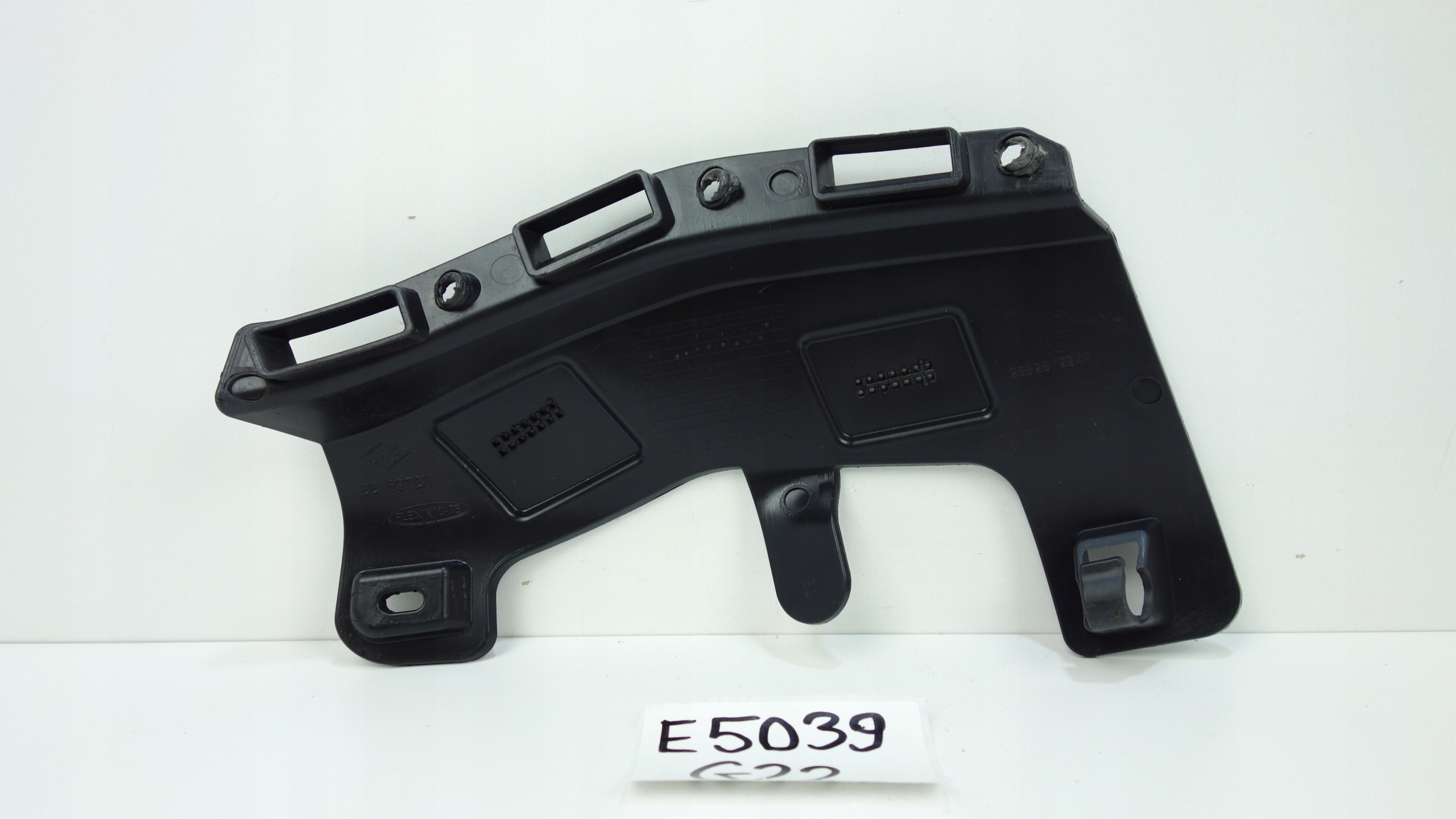 bumper bracket left front RENAULT ZOE 2013- 269257294R