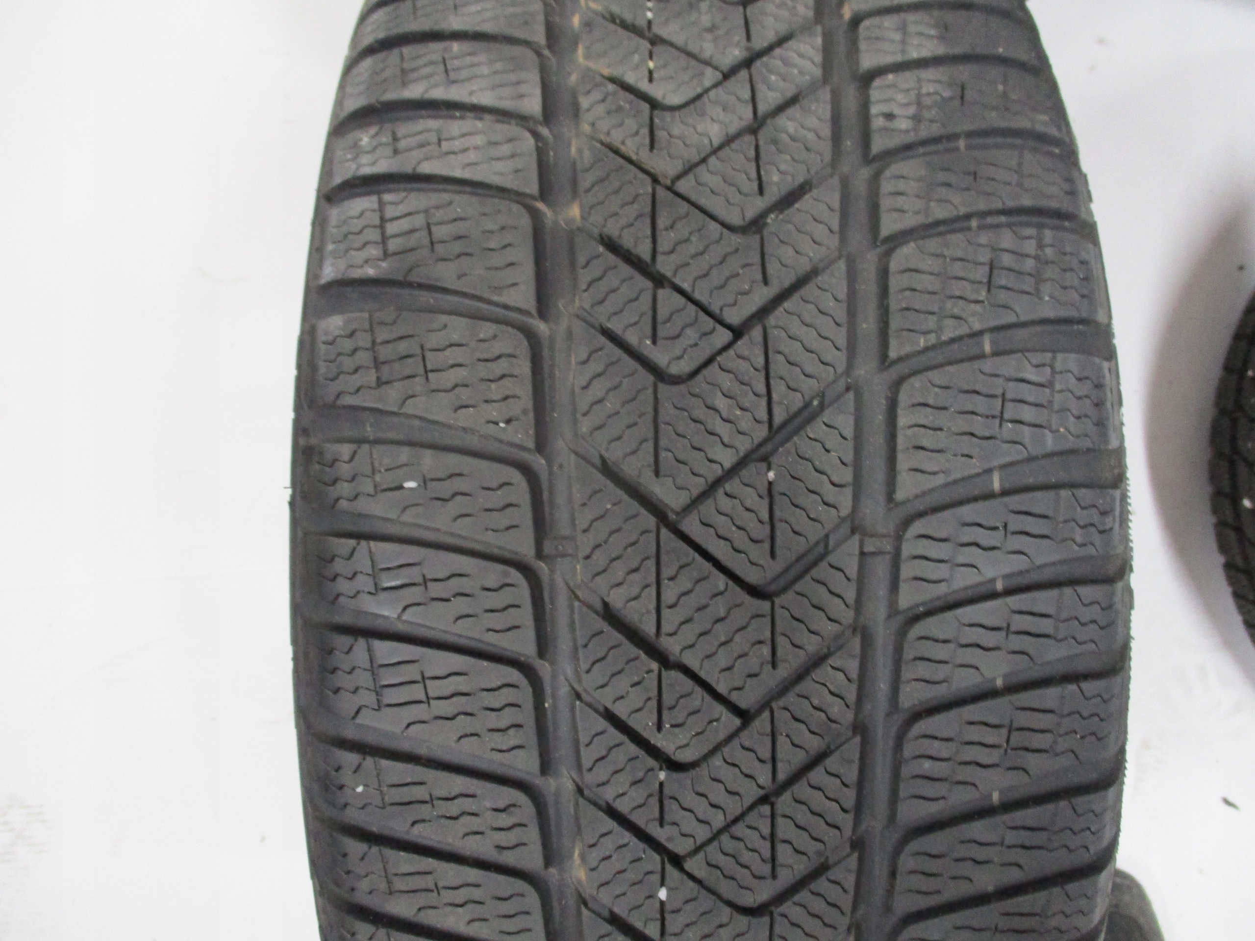 wheels discs tyres BMW 3 G20 R18 5 6 mm M+S M