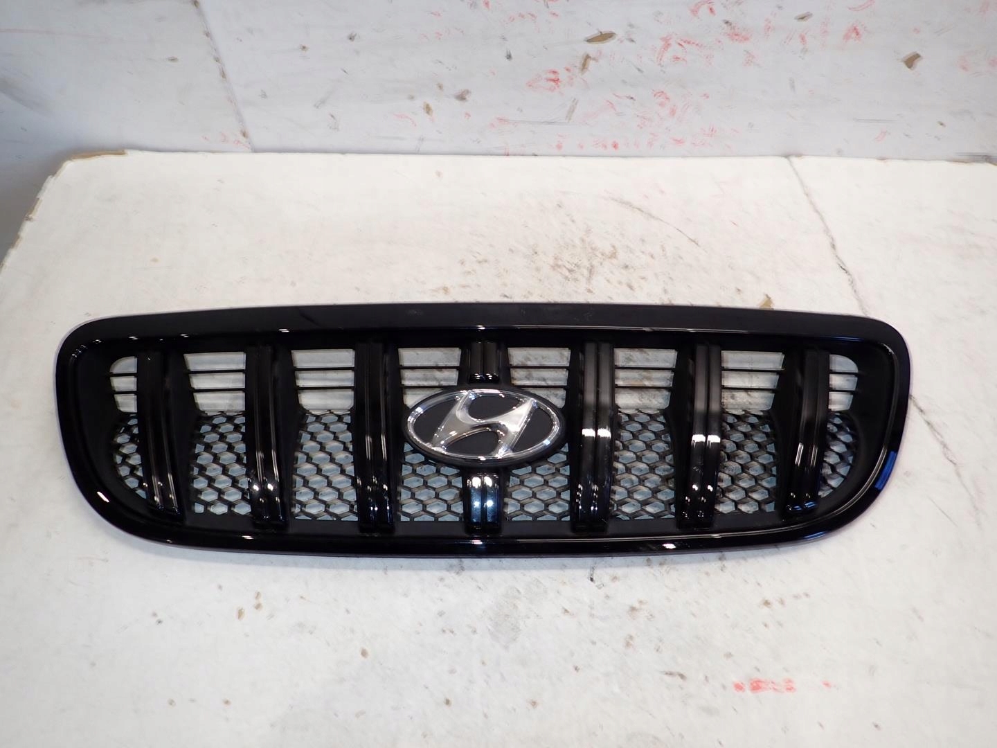 Grill HYUNDAI TERRACAN 1998-2005 86251-H1030