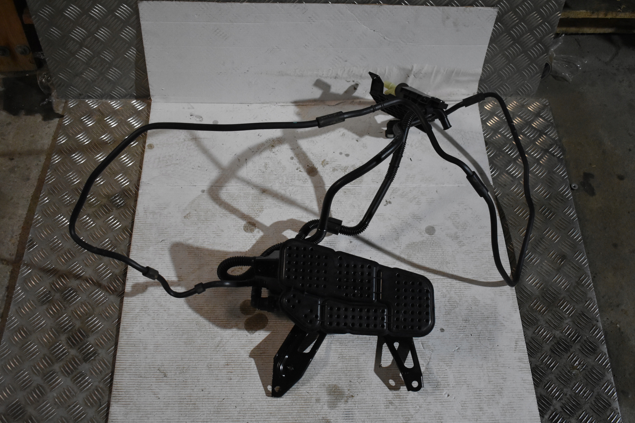 IDEALNY Kohlenstofffilter Pumpe Schläuche KPL. PORSCHE CAYENNE 9Y 1
