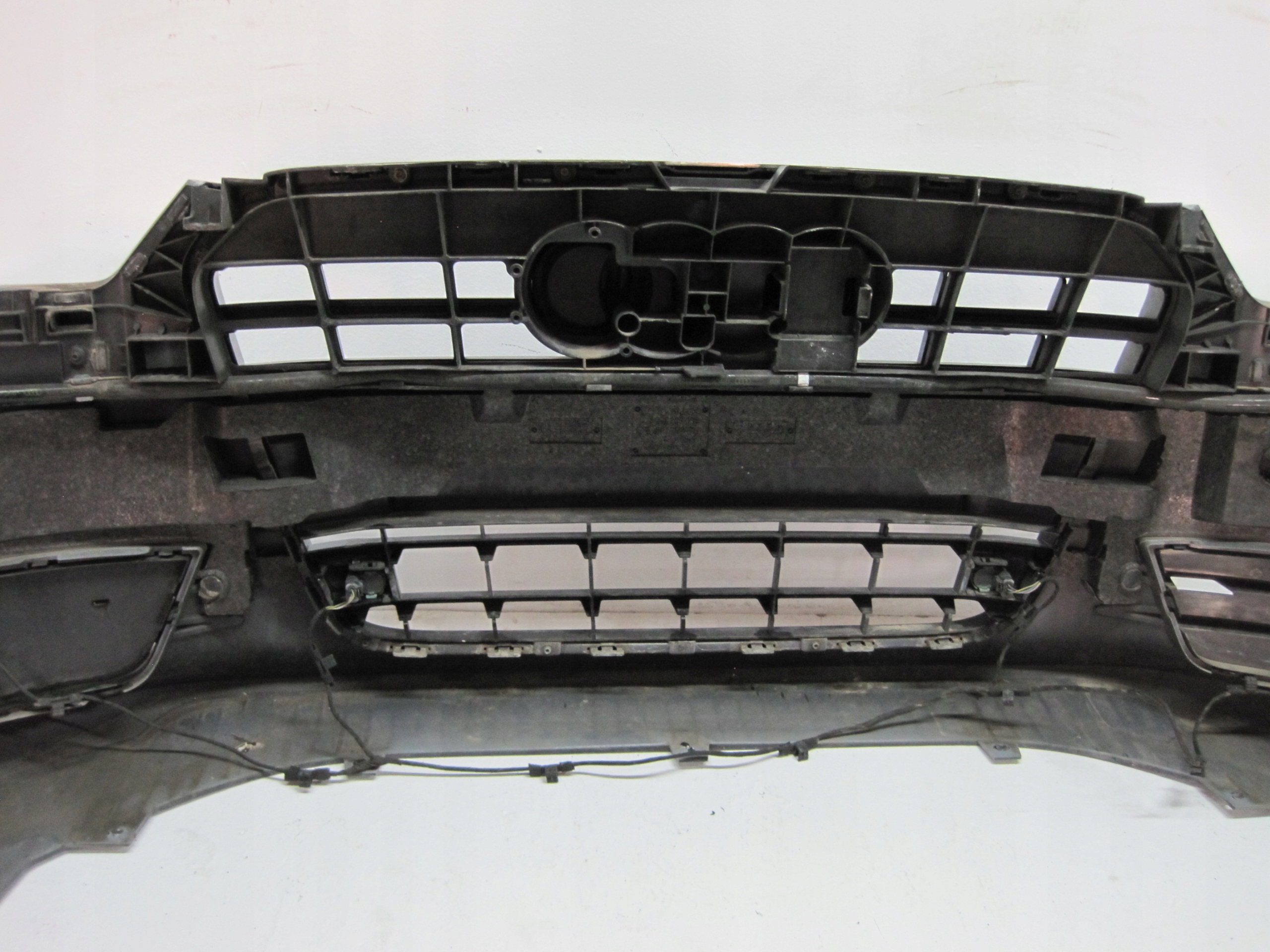 bumper Audi A6 4G0 PDC XENON 4PDC 13R front front